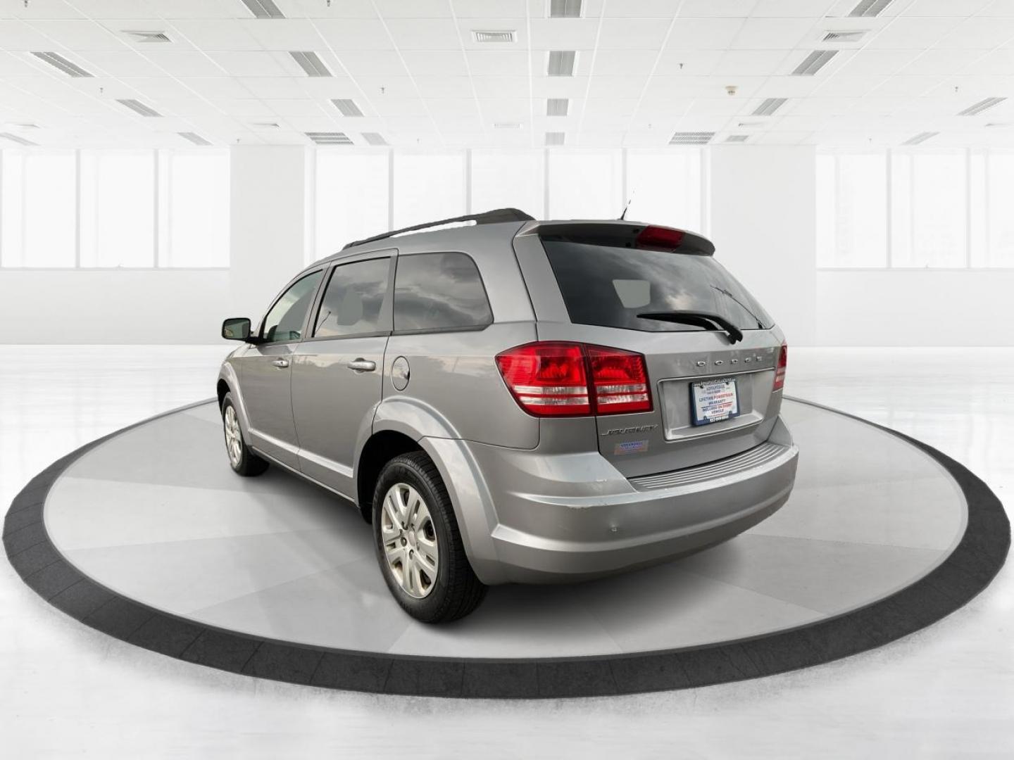 2016 Dodge Journey SE (3C4PDCAB7GT) with an Tigershark MultiAir 2.4L I-4 DOHC engine, located at 880 E. National Road, Vandalia, OH, 45377, (937) 908-9800, 39.891918, -84.183594 - 2016 Dodge Journey SE - Photo#5