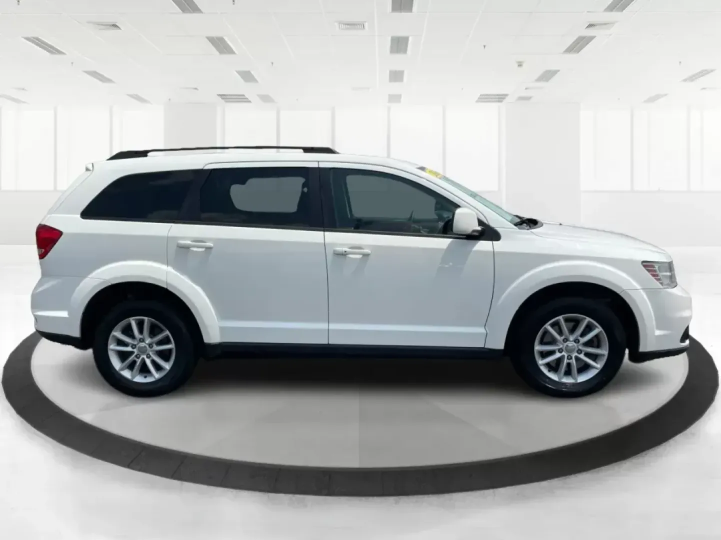 2016 Dodge Journey SXT (3C4PDDBG7GT) with an Pentastar 3.6L V-6 DOHC engine, located at 1230 East Main St, Xenia, OH, 45385, (937) 908-9800, 39.688026, -83.910172 - **Unleash Family Adventures with the 2016 Dodge Journey SXT! Ideal for Every Lifestyle.**<br /> <br /> Are you searching for a versatile SUV that caters to your family's adventures or daily commutes? Look no further than the 2016 Dodge Journey SXT available at **Advantage Car and Credit**, your trus - Photo#1