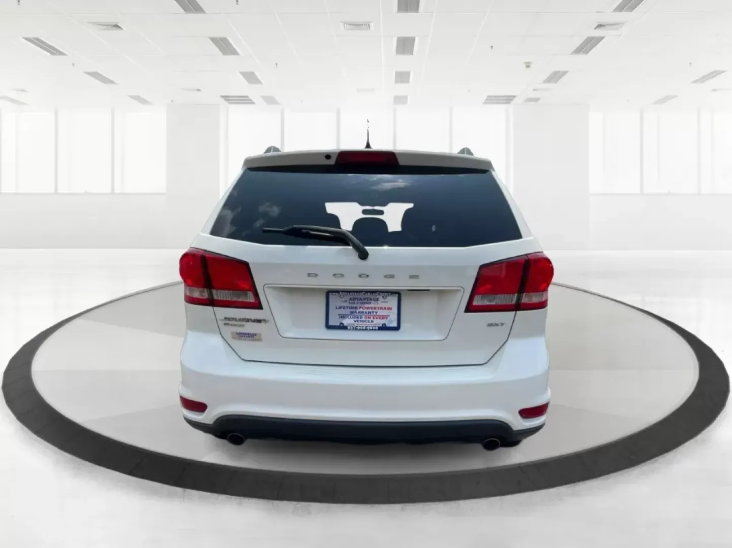 2016 Dodge Journey SXT (3C4PDDBG7GT) with an Pentastar 3.6L V-6 DOHC engine, located at 1230 East Main St, Xenia, OH, 45385, (937) 908-9800, 39.688026, -83.910172 - **Discover Your Next Adventure with the 2016 Dodge Journey SXT at Advantage Car and Credit!**<br /> <br /> Are you ready to elevate your family outings or weekend adventures? The 2016 Dodge Journey SXT is the ideal SUV for those seeking space, functionality, and comfort without breaking the bank. Wi - Photo#3