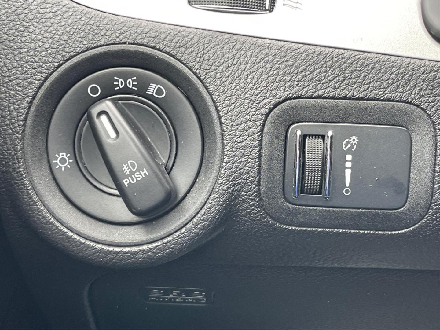 2016 Granite Crystal Metallic Clear Coat Dodge Journey Crossroad FWD (3C4PDCGBXGT) with an 2.4L L4 DOHC 16V engine, 4-Speed Automatic transmission, located at 1951 S Dayton Lakeview Rd., New Carlisle, OH, 45344, (937) 908-9800, 39.890999, -84.050255 - 2016 Dodge Journey Crossroad FWD - Photo#16