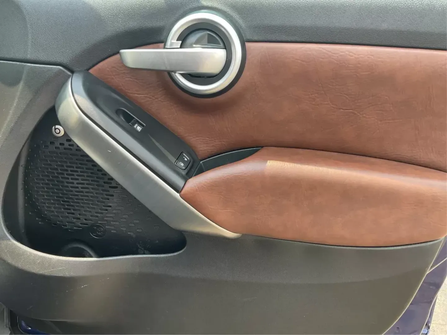 2016 FIAT 500X Lounge (ZFBCFYDT9GP) with an MultiAir 2.4L I-4 variable valve control engine, located at 8750 N County Rd 25A, Piqua, OH, 45356, (937) 908-9800, 40.164391, -84.232513 - **Explore Adventure with a 2016 FIAT 500X Lounge Perfect for Daily Drives and Weekend Getaways!**<br /> <br /> Are you ready to elevate your driving experience? Whether you're commuting to work, dropping the kids off at school, or planning a weekend adventure, the 2016 FIAT 500X Lounge is your idea - Photo#19