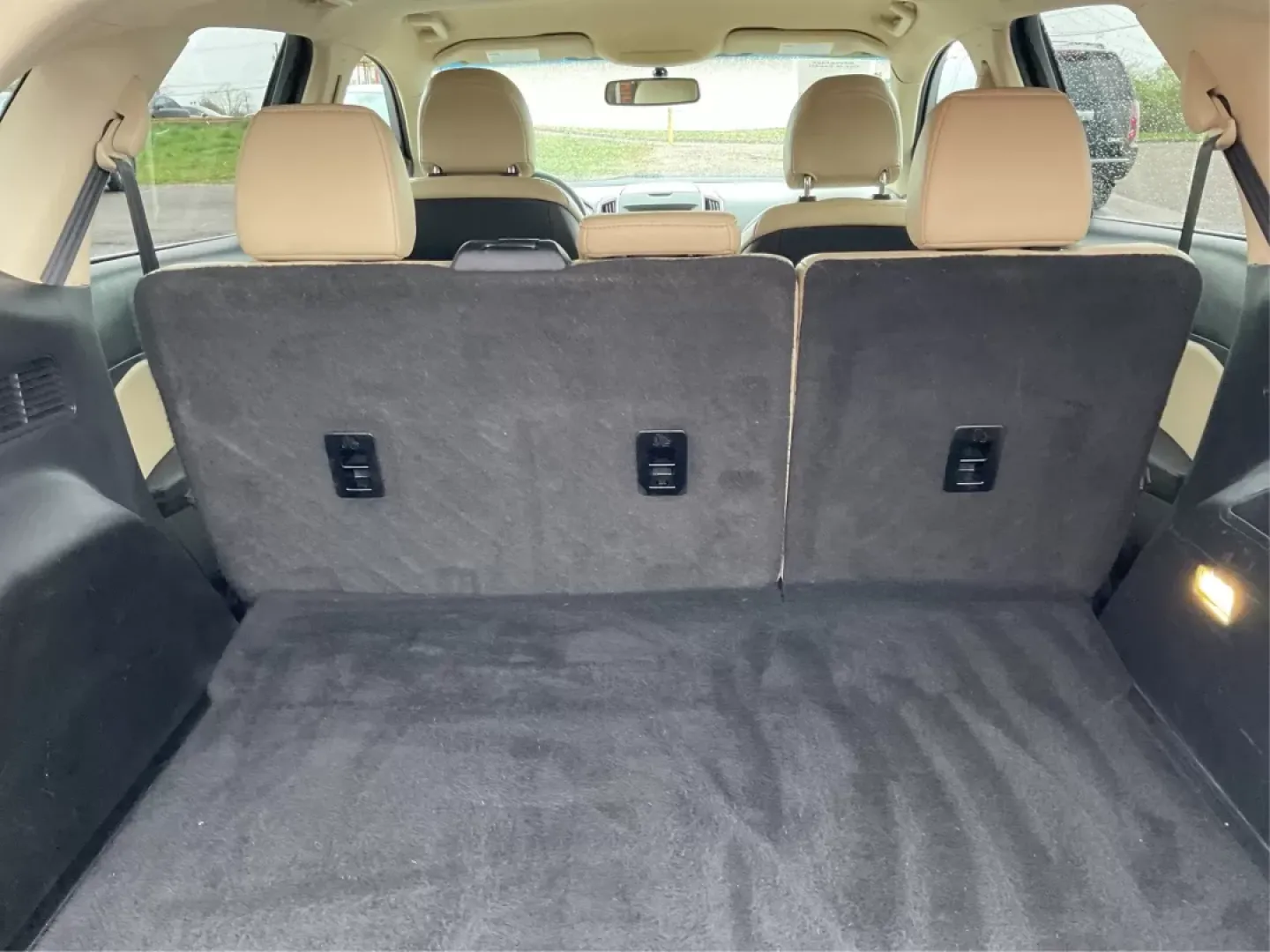 2016 Ford Edge SEL (2FMPK4J92GB) with an Other engine, located at 1184 Kauffman Ave, Fairborn, OH, 45324, (937) 908-9800, 39.807072, -84.030914 - Discover the perfect blend of comfort, style, and functionality with the 2016 Ford Edge SEL, available now at Advantage Car and Credit in Fairborn, OH. Whether you're a growing family in need of extra space, a commuter seeking reliability, or a weekend adventurer ready to explore, this SUV is design - Photo#12