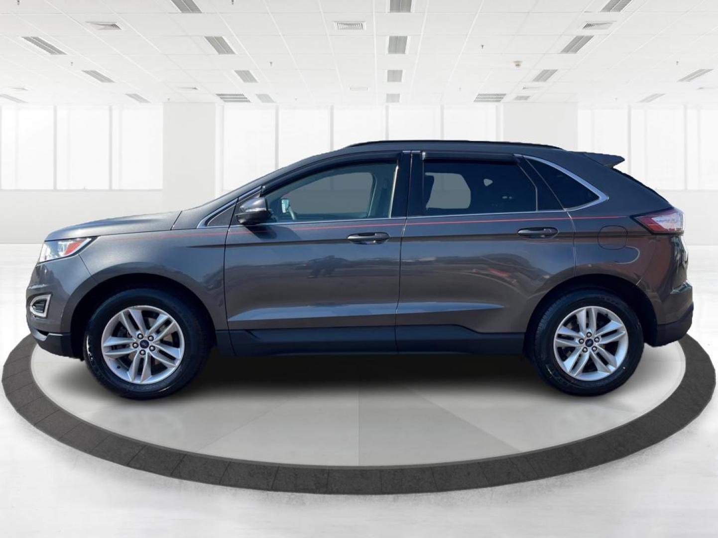 2016 Ford Edge SEL (2FMPK3J91GB) with an 3.5L V-6 DOHC engine, located at 1230 East Main St, Xenia, OH, 45385, (937) 908-9800, 39.688026, -83.910172 - 2016 Ford Edge SEL - Photo#5