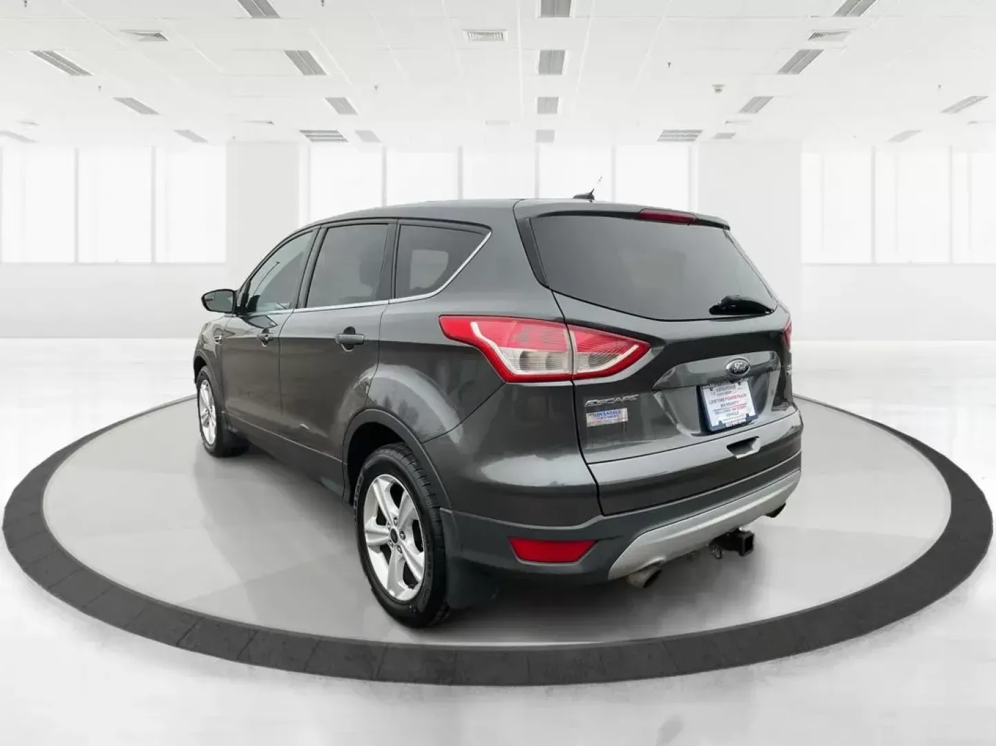 2016 Ford Escape SE 4WD (1FMCU9G98GU) with an Other engine, located at 8750 N County Rd 25A, Piqua, OH, 45356, (937) 908-9800, 40.164391, -84.232513 - 2016 Ford Escape SE 4WD - Photo#4