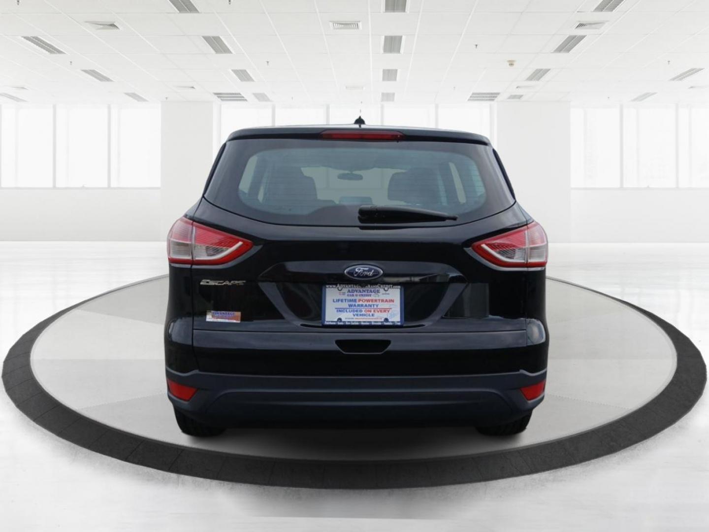 2016 Ford Escape S FWD (1FMCU0F7XGU) with an 2.5L L4 DOHC 16V engine, 6-Speed Automatic transmission, located at 401 Woodman Dr, Riverside, OH, 45431, (937) 908-9800, 39.760899, -84.123421 - 2016 Ford Escape S FWD - Photo#3
