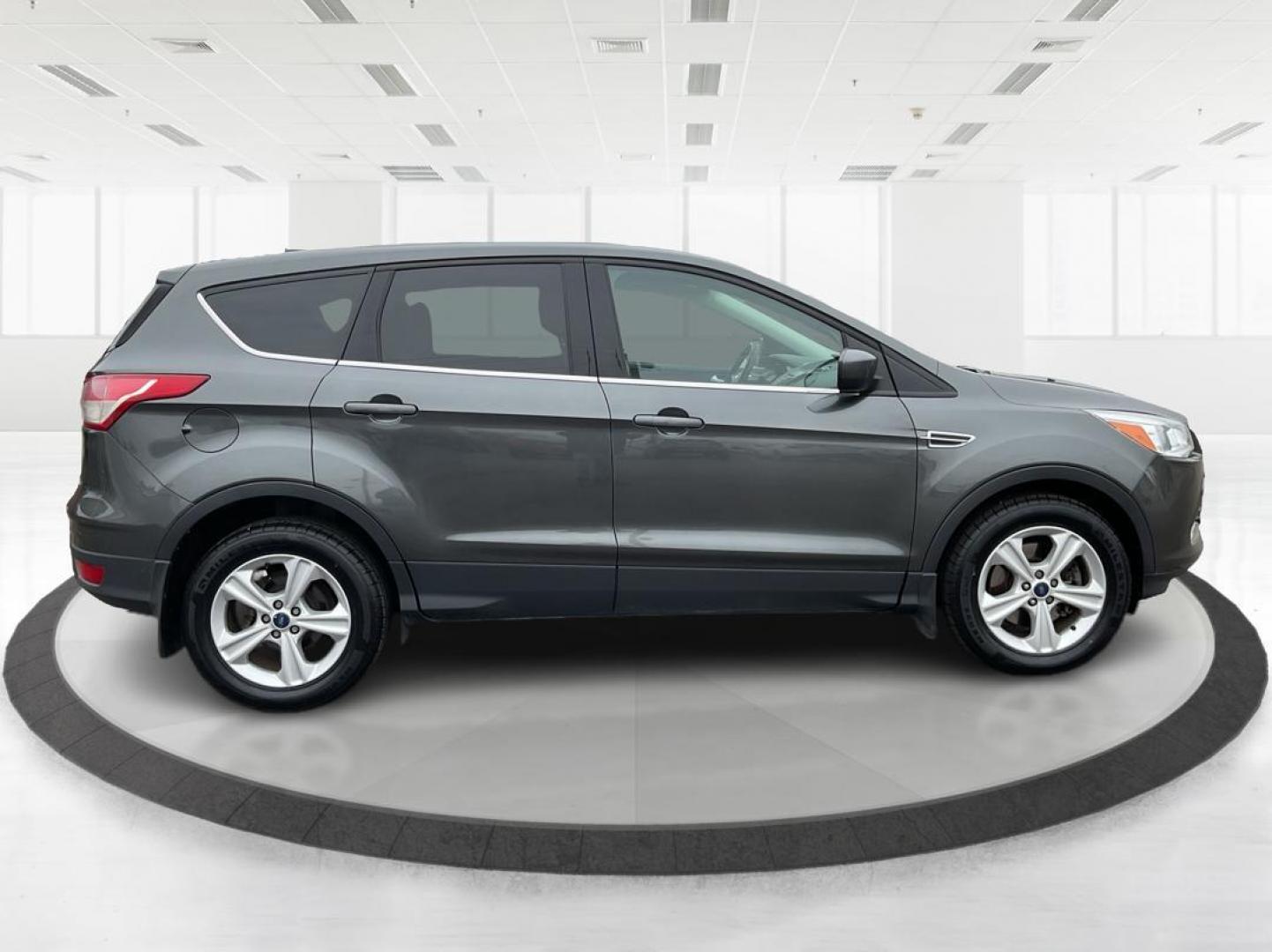 2016 Ford Escape SE 4WD (1FMCU9G98GU) with an Other engine, located at 8750 N County Rd 25A, Piqua, OH, 45356, (937) 908-9800, 40.164391, -84.232513 - 2016 Ford Escape SE 4WD - Photo#1