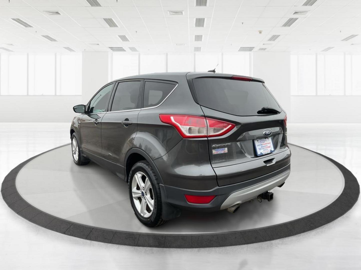 2016 Ford Escape SE 4WD (1FMCU9G98GU) with an Other engine, located at 8750 N County Rd 25A, Piqua, OH, 45356, (937) 908-9800, 40.164391, -84.232513 - 2016 Ford Escape SE 4WD - Photo#4