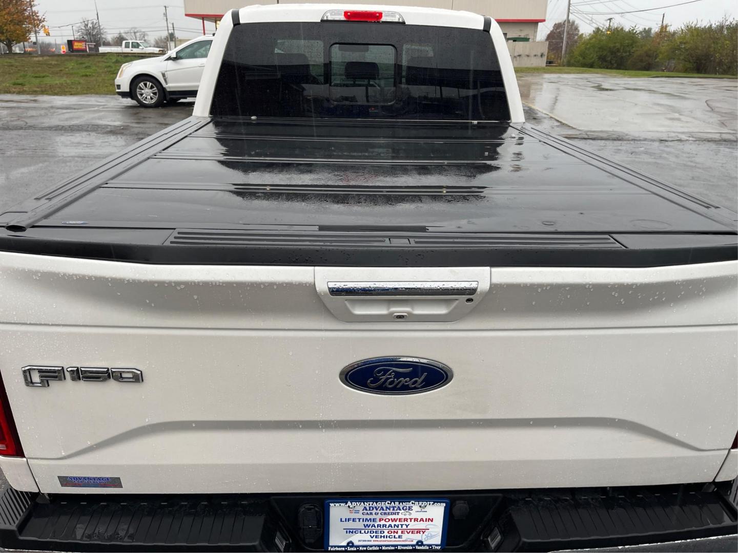 2016 Ford F-150 Lariat SuperCrew 5.5-ft. Bed 4WD (1FTFW1EG3GF) with an 3.5 V6 engine, 6-Speed Automatic transmission, located at 1184 Kauffman Ave, Fairborn, OH, 45324, (937) 908-9800, 39.807072, -84.030914 - 2016 Ford F-150 Lariat SuperCrew 5.5-ft. Bed 4WD - Photo#11