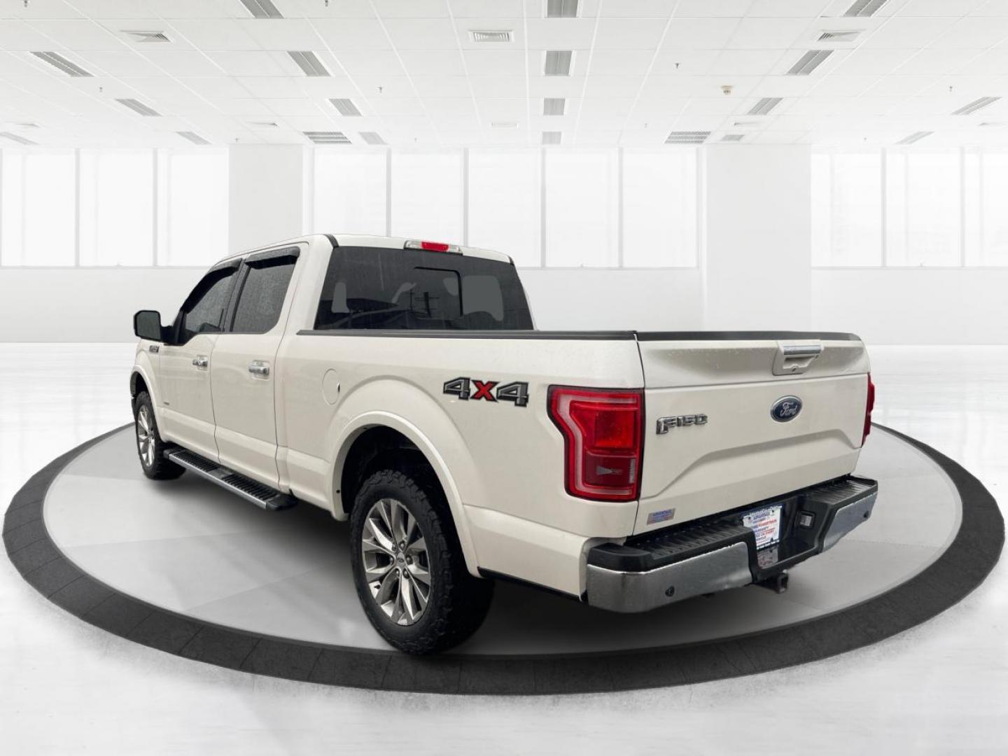 2016 Ford F-150 Lariat SuperCrew 5.5-ft. Bed 4WD (1FTFW1EG3GF) with an 3.5 V6 engine, 6-Speed Automatic transmission, located at 1184 Kauffman Ave, Fairborn, OH, 45324, (937) 908-9800, 39.807072, -84.030914 - 2016 Ford F-150 Lariat SuperCrew 5.5-ft. Bed 4WD - Photo#4