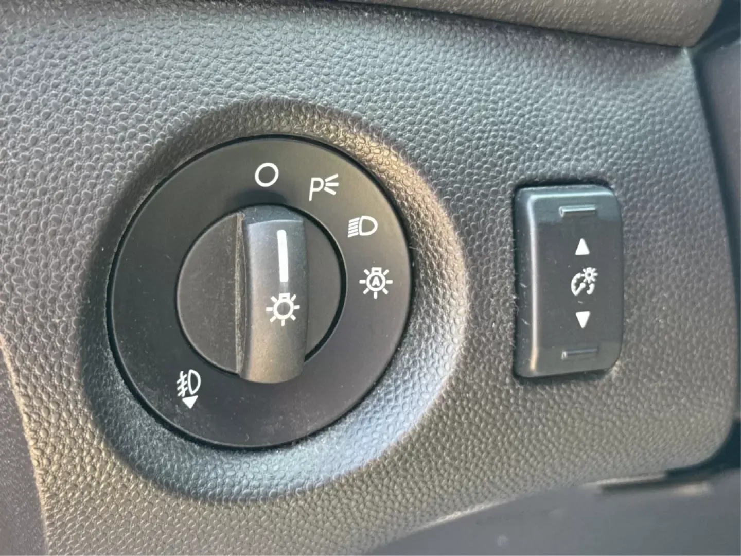 2016 Ford Fiesta Titanium (3FADP4CJ9GM) with an 1.6L I-4 DOHC engine, located at 880 E. National Road, Vandalia, OH, 45377, (937) 908-9800, 39.891918, -84.183594 - **Experience the Ultimate in Style and Comfort with the 2016 Ford Fiesta Titanium Sedan!**<br /> <br /> Are you looking for a stylish yet practical vehicle that fits seamlessly into your daily life? The 2016 Ford Fiesta Titanium Sedan is designed for those who crave sophistication without sacrificin - Photo#17
