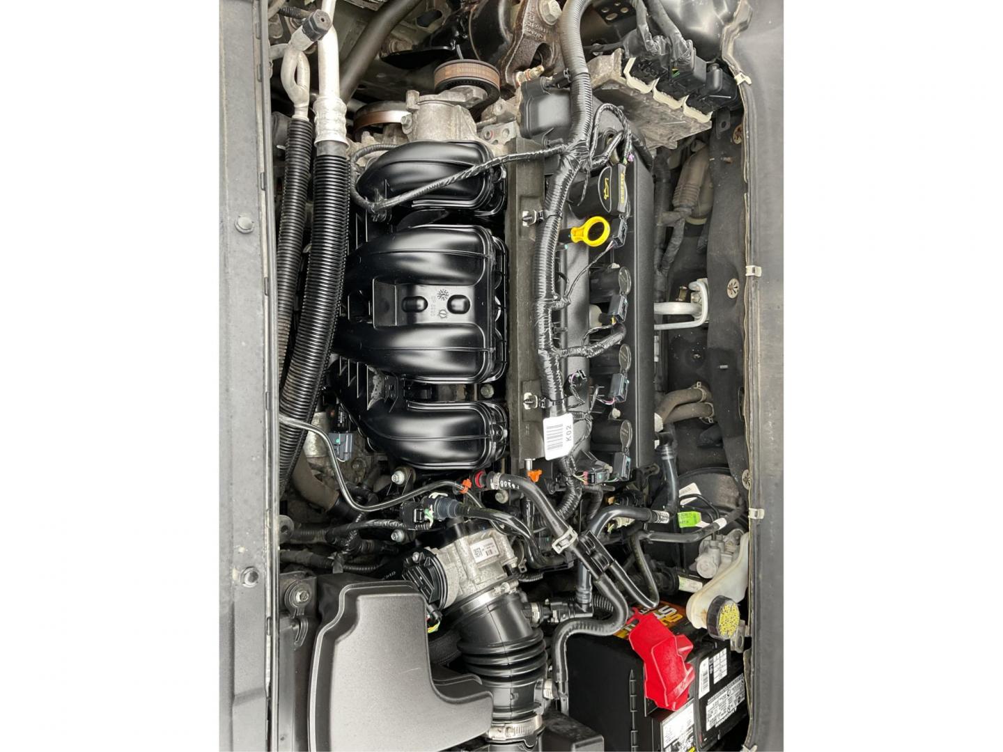 2016 Ford Fusion SE (3FA6P0H79GR) with an Other engine, located at 4508 South Dixie Dr, Moraine, OH, 45439, (937) 908-9800, 39.689976, -84.218452 - 2016 Ford Fusion SE - Photo#10