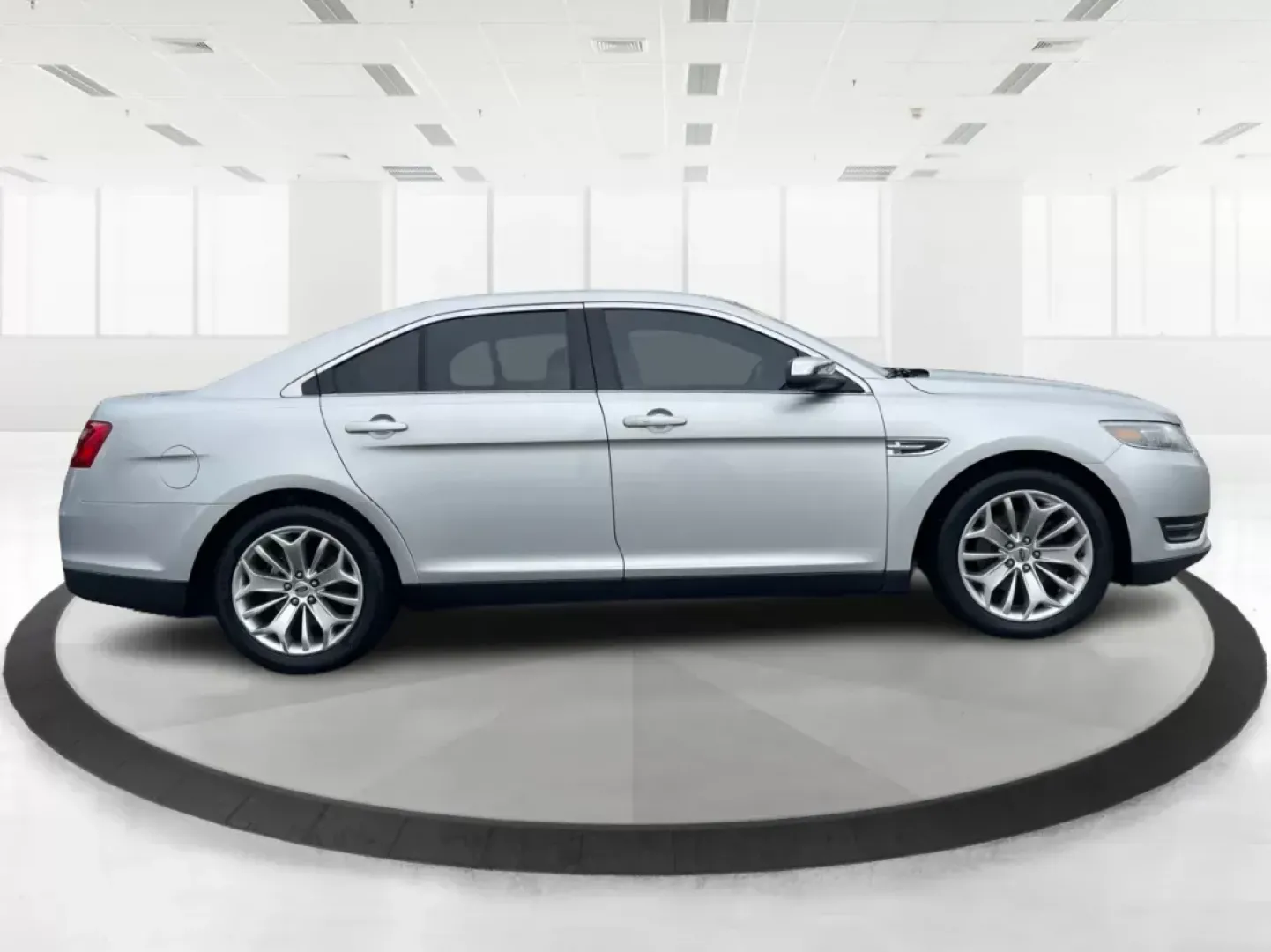 2016 Ford Taurus Limited (1FAHP2F82GG) with an EcoBoost 2L I-4 gasoline direct injection engine, located at 8750 N County Rd 25A, Piqua, OH, 45356, (937) 908-9800, 40.164391, -84.232513 - **Experience the Ultimate in Comfort and Style with the 2016 Ford Taurus Limited at Advantage Car and Credit!**<br /> <br /> Are you searching for a reliable sedan that seamlessly fits into your busy lifestyle? Whether you're commuting to work, taking the kids to soccer practice, or planning a weeke - Photo#1