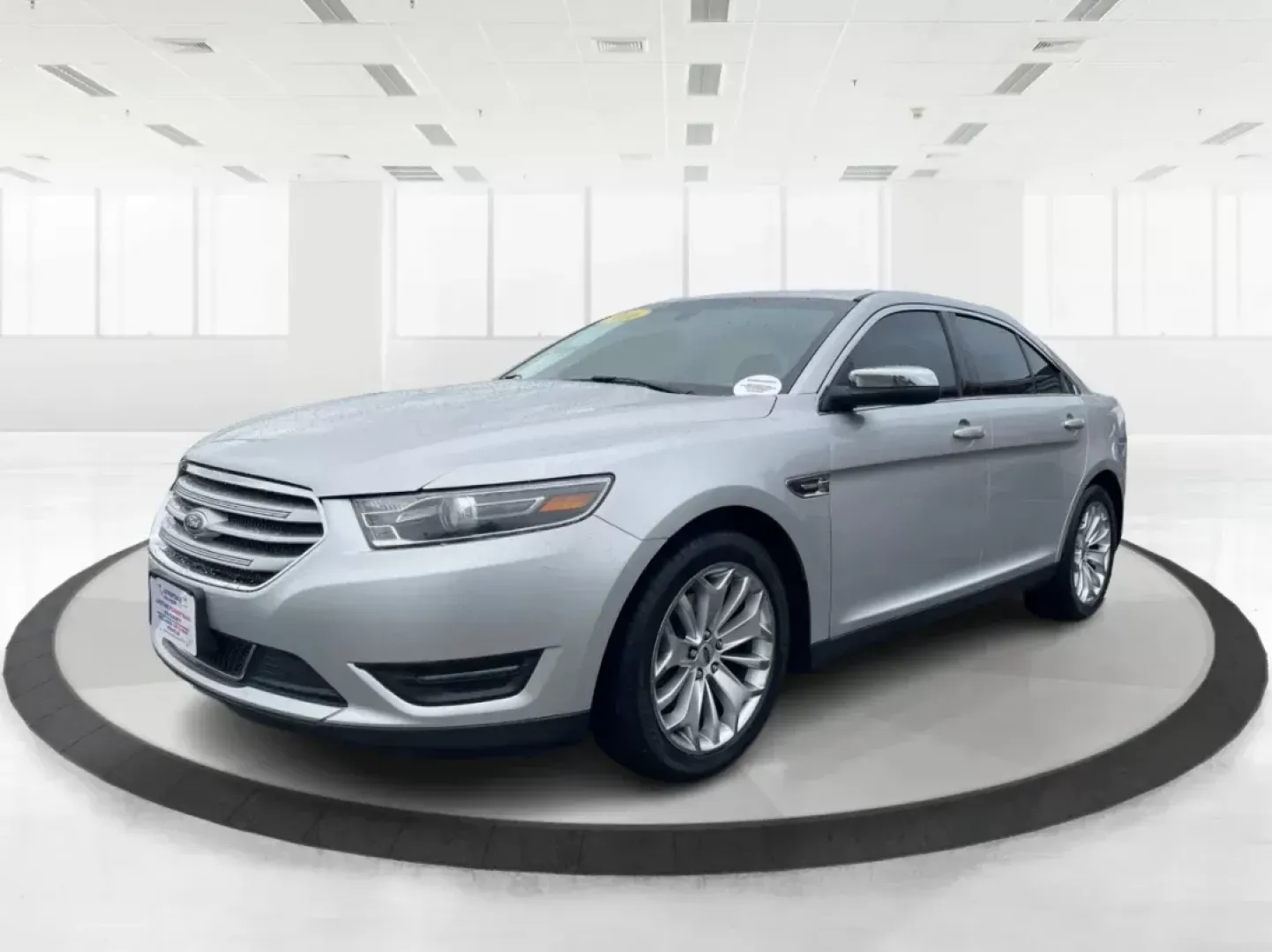 2016 Ford Taurus Limited (1FAHP2F82GG) with an EcoBoost 2L I-4 gasoline direct injection engine, located at 8750 N County Rd 25A, Piqua, OH, 45356, (937) 908-9800, 40.164391, -84.232513 - **Experience the Ultimate in Comfort and Style with the 2016 Ford Taurus Limited at Advantage Car and Credit!**<br /> <br /> Are you searching for a reliable sedan that seamlessly fits into your busy lifestyle? Whether you're commuting to work, taking the kids to soccer practice, or planning a weeke - Photo#7