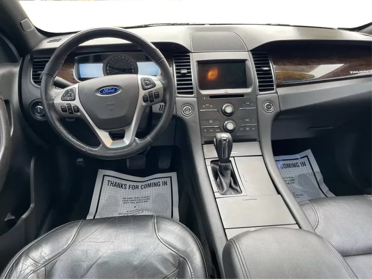 2016 Ford Taurus Limited (1FAHP2F82GG) with an EcoBoost 2L I-4 gasoline direct injection engine, located at 8750 N County Rd 25A, Piqua, OH, 45356, (937) 908-9800, 40.164391, -84.232513 - **Experience the Ultimate in Comfort and Style with the 2016 Ford Taurus Limited at Advantage Car and Credit!**<br /> <br /> Are you searching for a reliable sedan that seamlessly fits into your busy lifestyle? Whether you're commuting to work, taking the kids to soccer practice, or planning a weeke - Photo#19