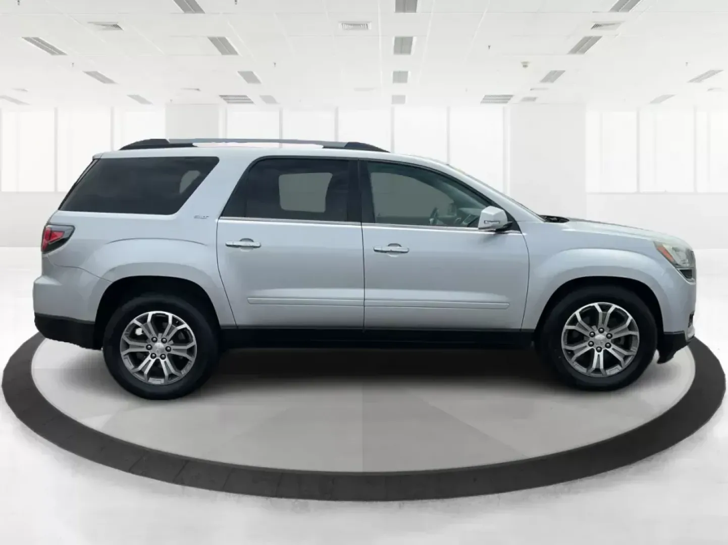 2016 GMC Acadia SLT-1 (1GKKVRKD0GJ) with an 3.6L V-6 gasoline direct injection engine, located at 880 E. National Road, Vandalia, OH, 45377, (937) 908-9800, 39.891918, -84.183594 - **Discover Your Next Adventure in This 2016 GMC Acadia SLT-1!**<br /> <br /> Are you ready to elevate your family road trips or weekend getaways? This impressive 2016 GMC Acadia SLT-1, available at Advantage Car and Credit in Fairborn, OH, is the perfect SUV for those who cherish both comfort and ve - Photo#1