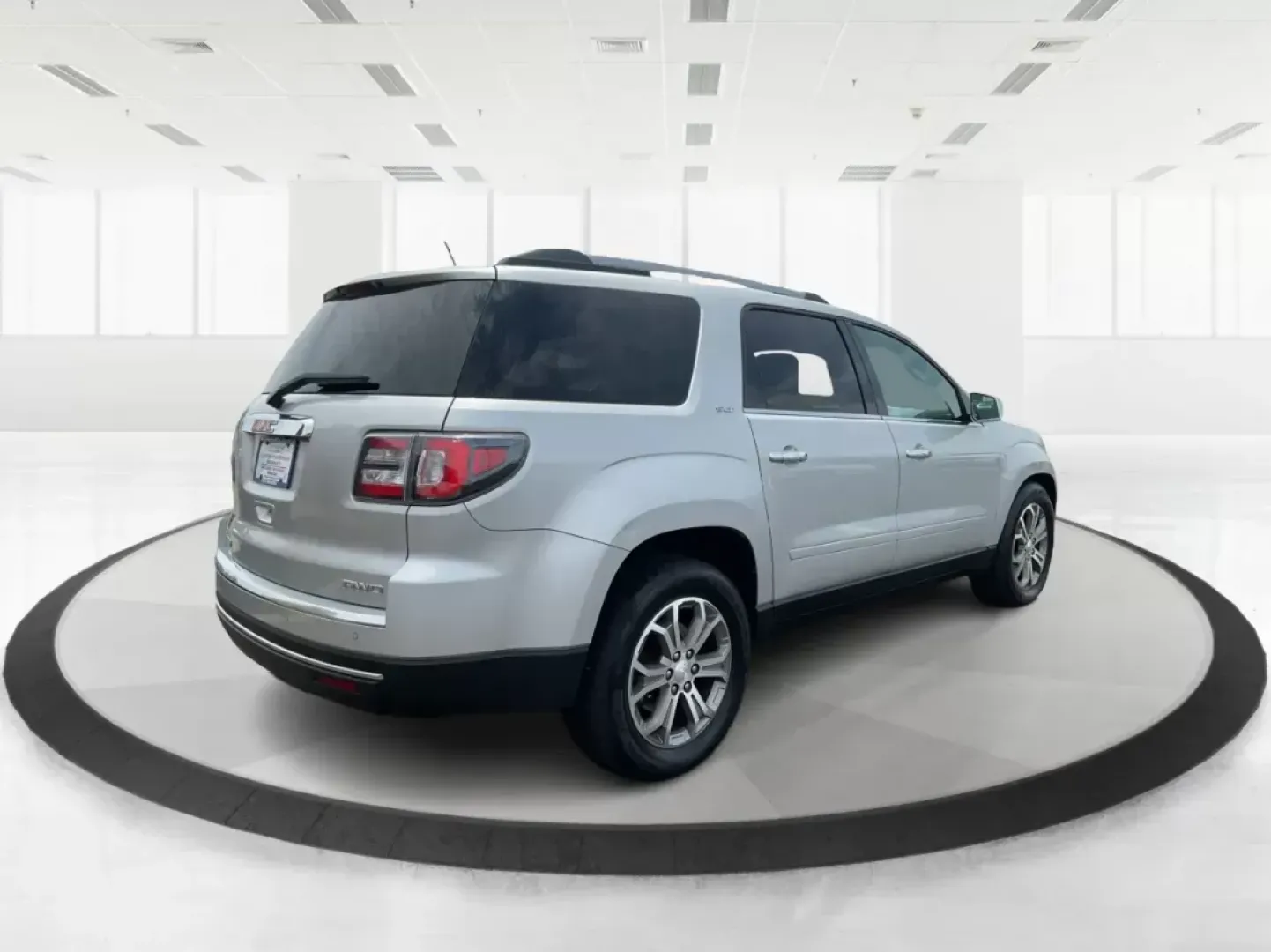 2016 GMC Acadia SLT-1 (1GKKVRKD0GJ) with an 3.6L V-6 gasoline direct injection engine, located at 880 E. National Road, Vandalia, OH, 45377, (937) 908-9800, 39.891918, -84.183594 - **Discover Your Next Adventure in This 2016 GMC Acadia SLT-1!**<br /> <br /> Are you ready to elevate your family road trips or weekend getaways? This impressive 2016 GMC Acadia SLT-1, available at Advantage Car and Credit in Fairborn, OH, is the perfect SUV for those who cherish both comfort and ve - Photo#2
