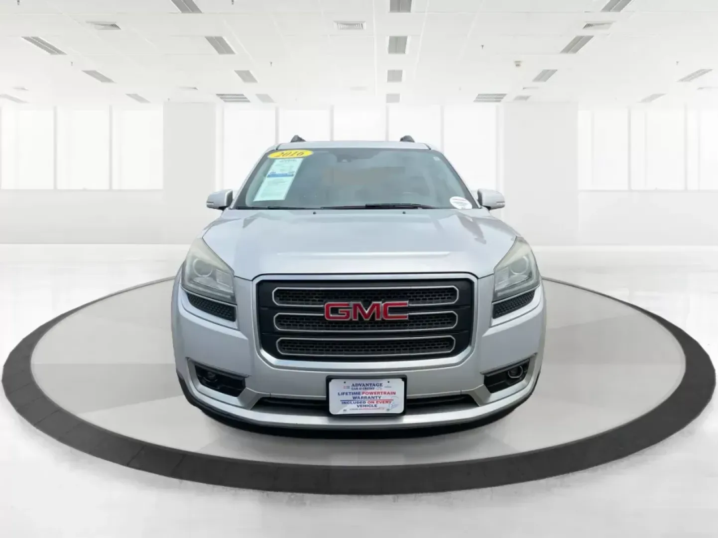 2016 GMC Acadia SLT-1 (1GKKVRKD0GJ) with an 3.6L V-6 gasoline direct injection engine, located at 880 E. National Road, Vandalia, OH, 45377, (937) 908-9800, 39.891918, -84.183594 - **Discover Your Next Adventure in This 2016 GMC Acadia SLT-1!**<br /> <br /> Are you ready to elevate your family road trips or weekend getaways? This impressive 2016 GMC Acadia SLT-1, available at Advantage Car and Credit in Fairborn, OH, is the perfect SUV for those who cherish both comfort and ve - Photo#6