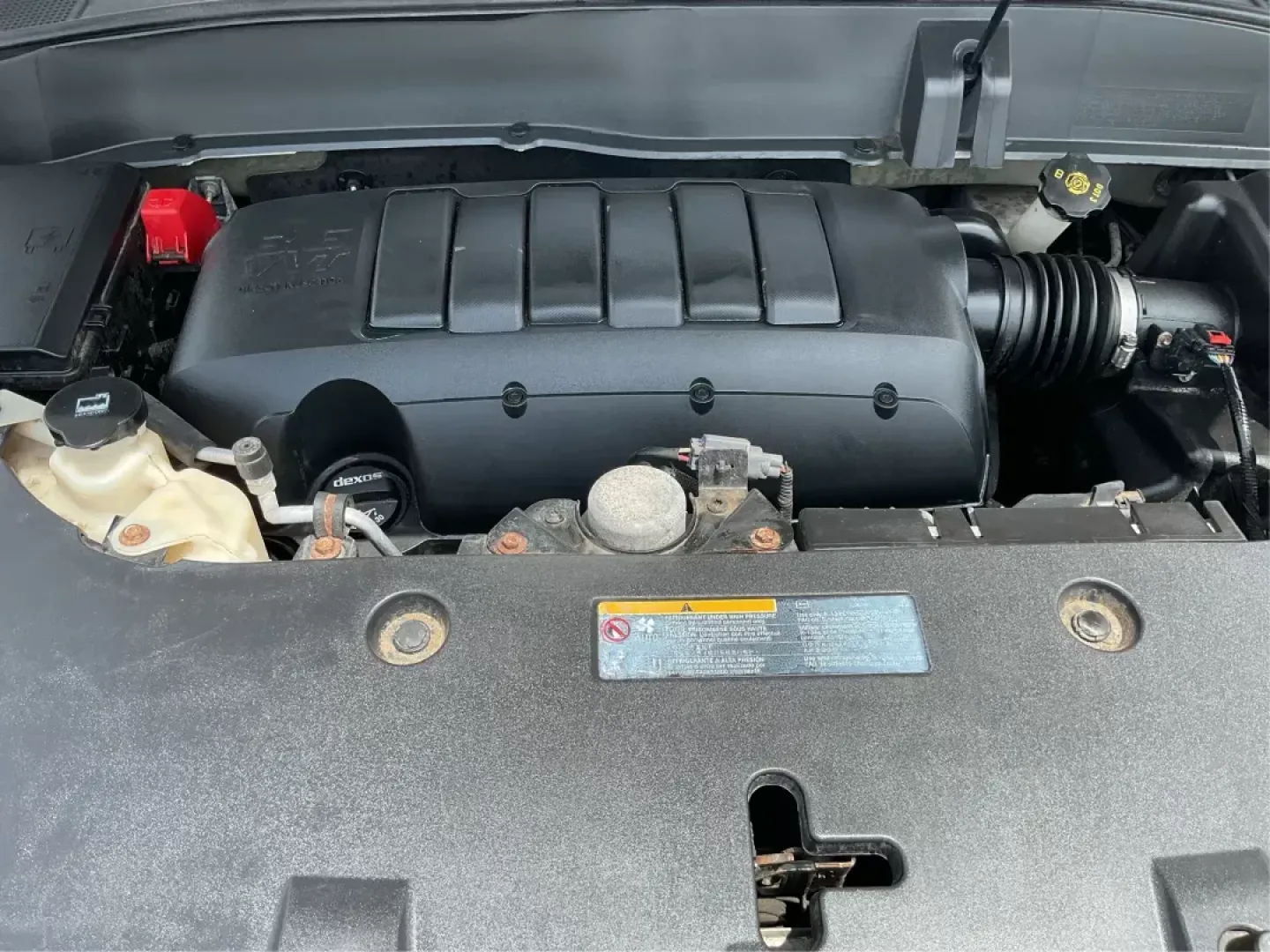 2016 GMC Acadia SLT-1 (1GKKVRKD0GJ) with an 3.6L V-6 gasoline direct injection engine, located at 880 E. National Road, Vandalia, OH, 45377, (937) 908-9800, 39.891918, -84.183594 - **Discover Your Next Adventure in This 2016 GMC Acadia SLT-1!**<br /> <br /> Are you ready to elevate your family road trips or weekend getaways? This impressive 2016 GMC Acadia SLT-1, available at Advantage Car and Credit in Fairborn, OH, is the perfect SUV for those who cherish both comfort and ve - Photo#10
