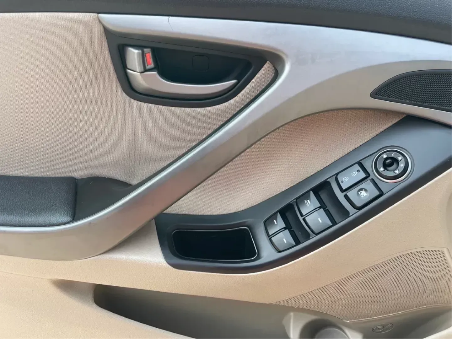 2016 Hyundai Elantra Value Edition (5NPDH4AE8GH) with an Nu 1.8L I-4 DOHC engine, located at 1099 N County Rd 25A, Troy, OH, 45373, (937) 908-9800, 40.057079, -84.212883 - 2016 Hyundai Elantra Value Edition - Photo#18