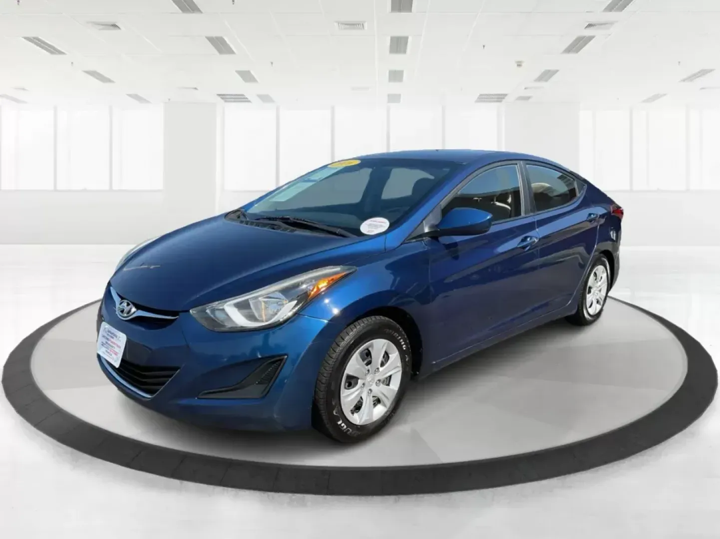2016 Hyundai Elantra SE (5NPDH4AE5GH) with an Nu 1.8L I-4 DOHC engine, located at 1951 S Dayton Lakeview Rd., New Carlisle, OH, 45344, (937) 908-9800, 39.890999, -84.050255 - **Elevate Your Daily Commute with the 2016 Hyundai Elantra SE at Advantage Car and Credit!**<br /> <br /> Are you tired of your mundane daily commute? Looking for a reliable vehicle that not only delivers performance but also fits your lifestyle? Look no further! The 2016 Hyundai Elantra SE is your - Photo#7