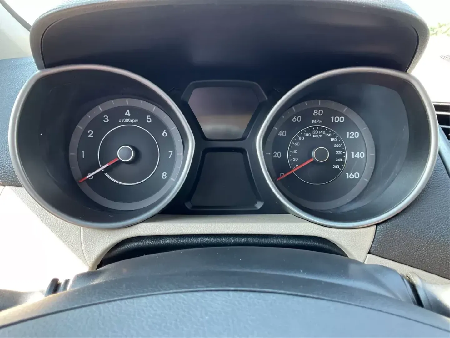 2016 Hyundai Elantra SE (5NPDH4AE5GH) with an Nu 1.8L I-4 DOHC engine, located at 1951 S Dayton Lakeview Rd., New Carlisle, OH, 45344, (937) 908-9800, 39.890999, -84.050255 - **Elevate Your Daily Commute with the 2016 Hyundai Elantra SE at Advantage Car and Credit!**<br /> <br /> Are you tired of your mundane daily commute? Looking for a reliable vehicle that not only delivers performance but also fits your lifestyle? Look no further! The 2016 Hyundai Elantra SE is your - Photo#13