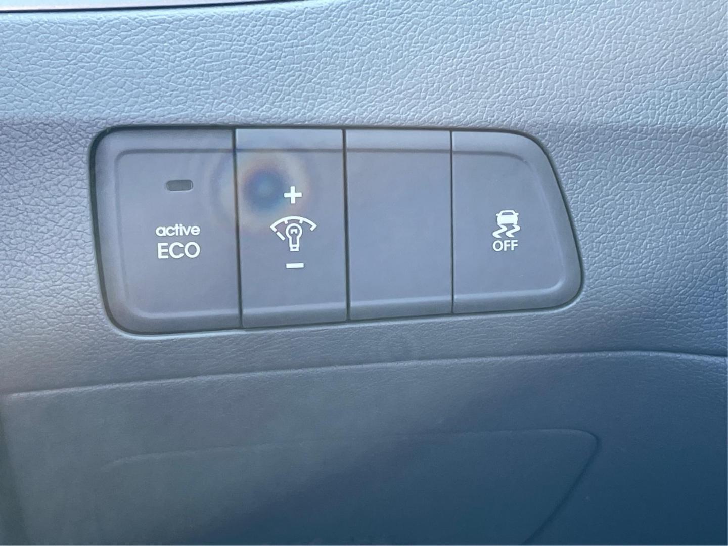 2016 Hyundai Elantra SE (5NPDH4AE7GH) with an Other engine, located at 8750 N County Rd 25A, Piqua, OH, 45356, (937) 908-9800, 40.164391, -84.232513 - 2016 Hyundai Elantra SE - Photo#15
