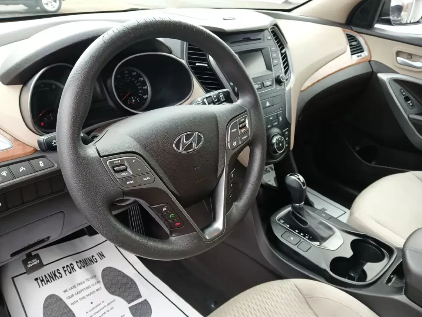 2016 Hyundai Santa Fe Sport 2.4 FWD (5XYZU3LB8GG) with an 2.4L L4 DOHC 16V engine, 6-Speed Automatic transmission, located at 1230 East Main St, Xenia, OH, 45385, (937) 908-9800, 39.688026, -83.910172 - 2016 Hyundai Santa Fe Sport 2.4 FWD - Photo#9