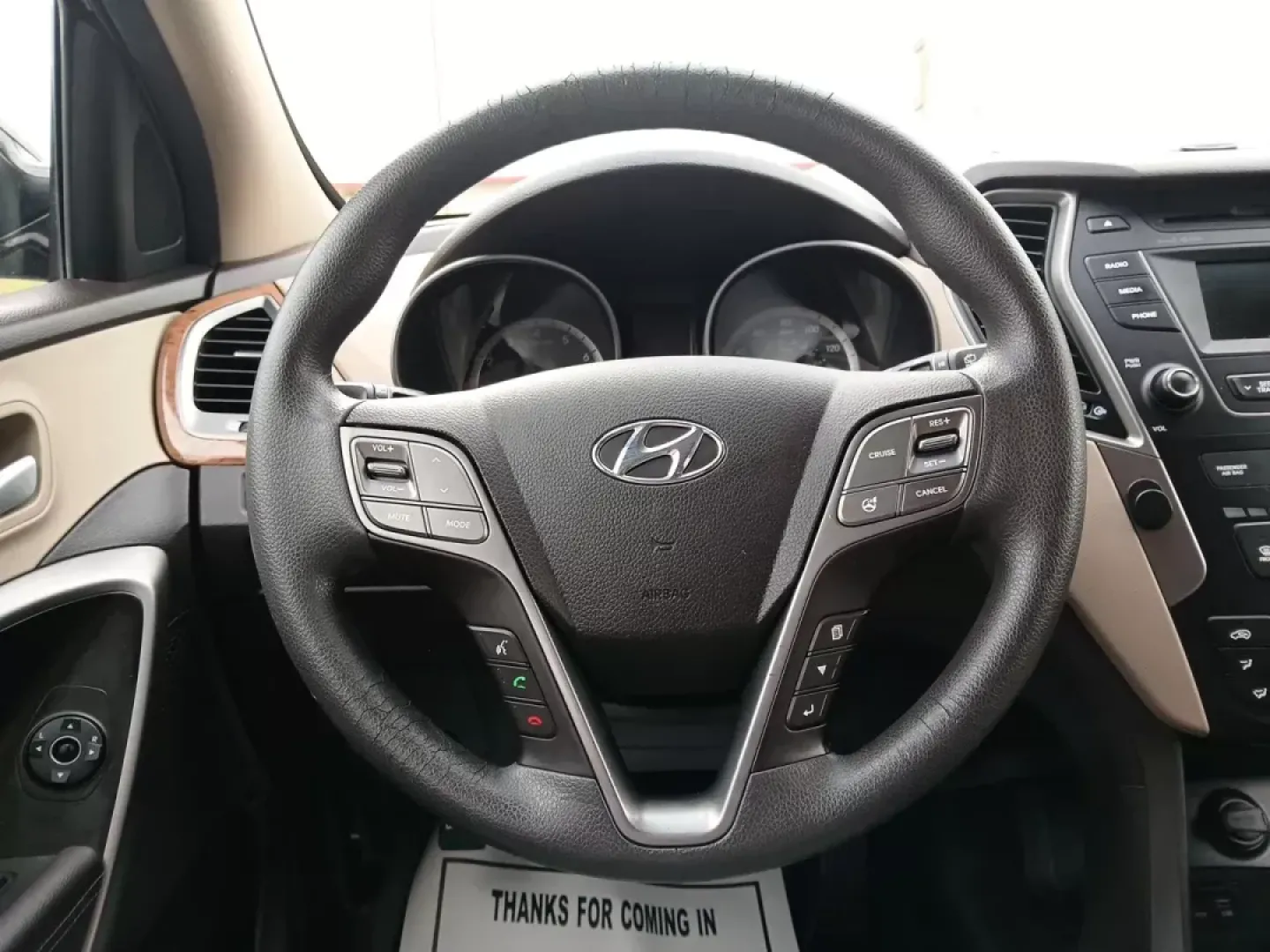 2016 Hyundai Santa Fe Sport 2.4 FWD (5XYZU3LB8GG) with an 2.4L L4 DOHC 16V engine, 6-Speed Automatic transmission, located at 1230 East Main St, Xenia, OH, 45385, (937) 908-9800, 39.688026, -83.910172 - 2016 Hyundai Santa Fe Sport 2.4 FWD - Photo#16