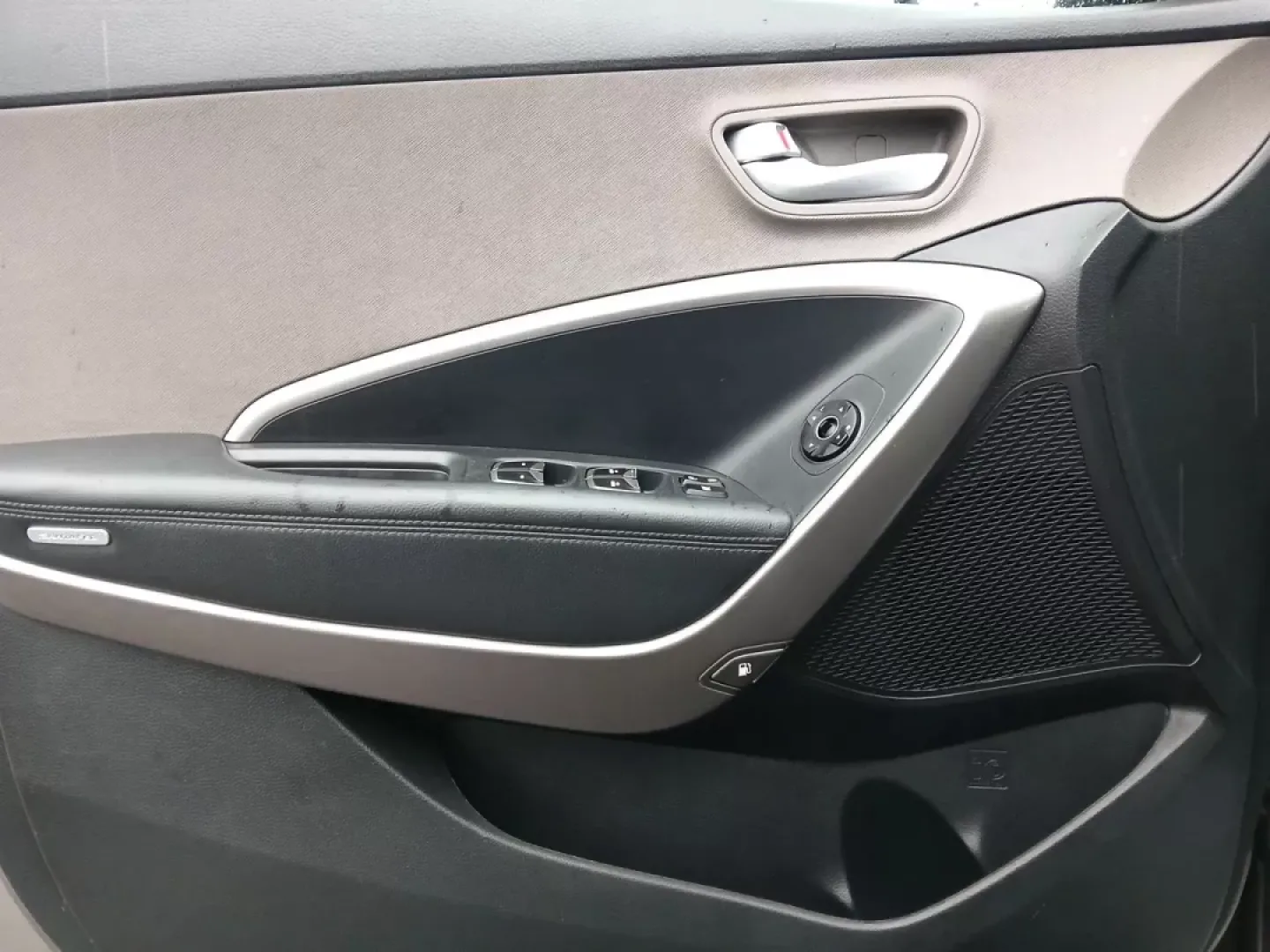 2016 Hyundai Santa Fe Sport 2.4 AWD (5XYZUDLB9GG) with an 2.4L L4 DOHC 16V engine, 6-Speed Automatic transmission, located at 1951 S Dayton Lakeview Rd., New Carlisle, OH, 45344, (937) 908-9800, 39.890999, -84.050255 - **Discover Your Next Adventure with the 2016 Hyundai Santa Fe Sport 2.4 AWD at Advantage Car and Credit!**<br /> <br /> Are you ready to elevate your family outings or weekend getaways? The 2016 Hyundai Santa Fe Sport 2.4 AWD is the perfect companion for anyone seeking comfort, safety, and versatili - Photo#19