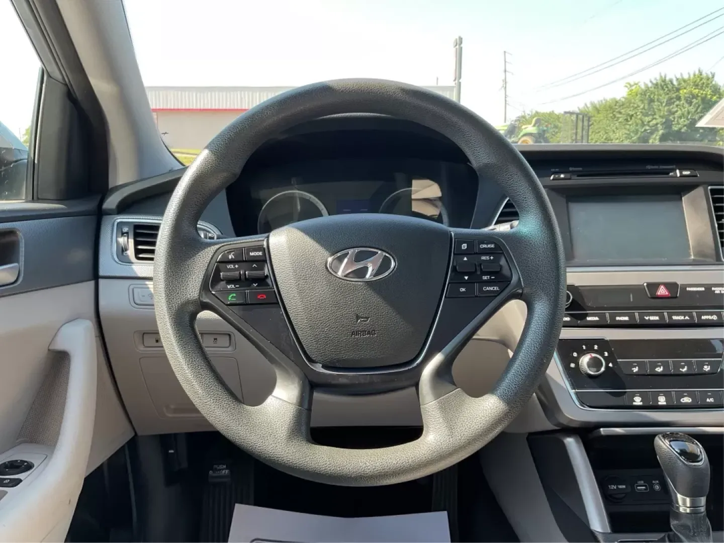 2016 Hyundai Sonata SE (5NPE24AF8GH) with an 2.4L I-4 gasoline direct injection engine, located at 4508 South Dixie Dr, Moraine, OH, 45439, (937) 908-9800, 39.689976, -84.218452 - Are you in search of a reliable sedan that's perfect for daily commutes, weekend getaways, or family outings? Look no further than this 2016 Hyundai Sonata SE, now available at Advantage Car and Credit in Fairborn, OH. With its sleek Symphony Silver exterior and impressive features, this vehicle is - Photo#15