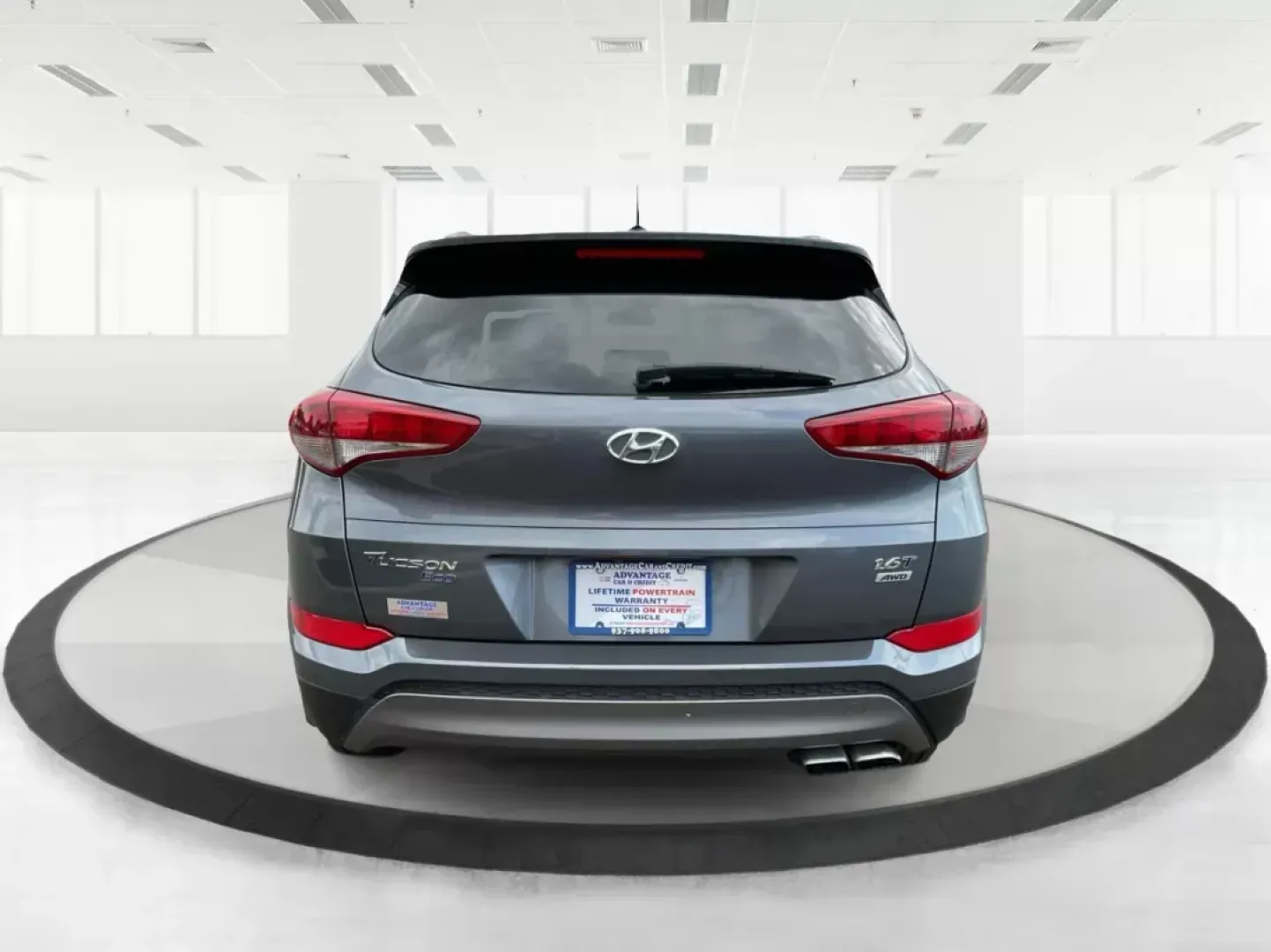 2016 Hyundai Tucson Eco (KM8J3CA24GU) with an 1.6L I-4 gasoline direct injection engine, located at 8750 N County Rd 25A, Piqua, OH, 45356, (937) 908-9800, 40.164391, -84.232513 - ### Discover Your Next Adventure with the 2016 Hyundai Tucson Eco at Advantage Car and Credit!<br /> <br /> Are you ready to elevate your everyday driving experience? Whether you're commuting to work, shuttling the kids to school, or embarking on weekend adventures, the 2016 Hyundai Tucson Eco is th - Photo#3