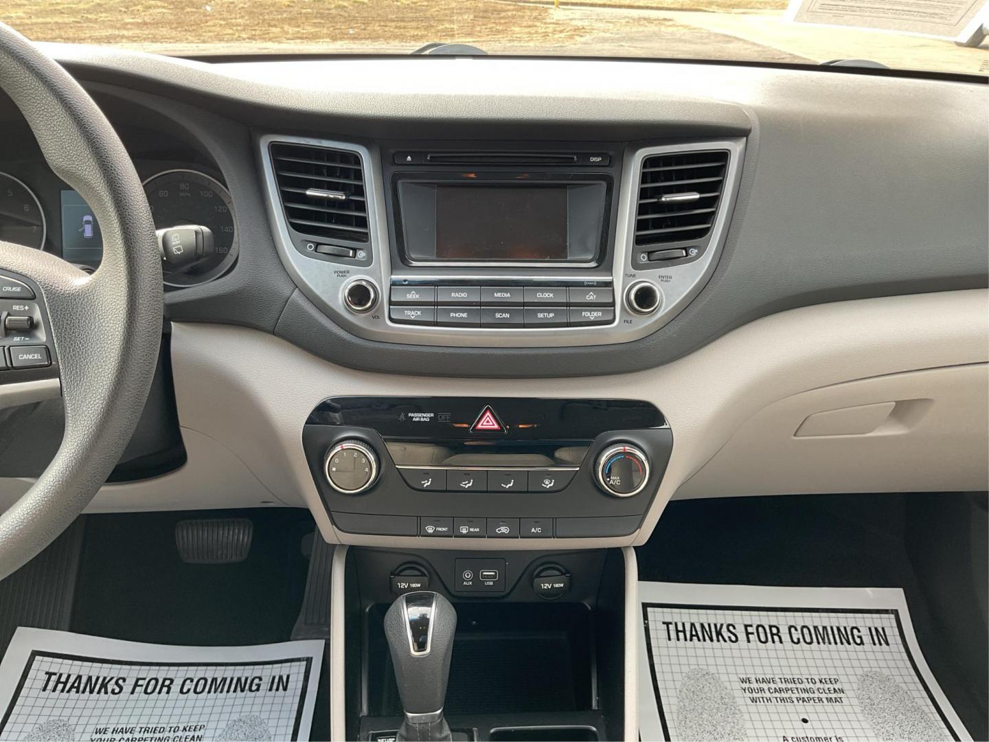 2016 Hyundai Tucson SE (KM8J33A49GU) with an Nu 2L I-4 gasoline direct injection engine, located at 1951 S Dayton Lakeview Rd., New Carlisle, OH, 45344, (937) 908-9800, 39.890999, -84.050255 - 2016 Hyundai Tucson SE - Photo#11