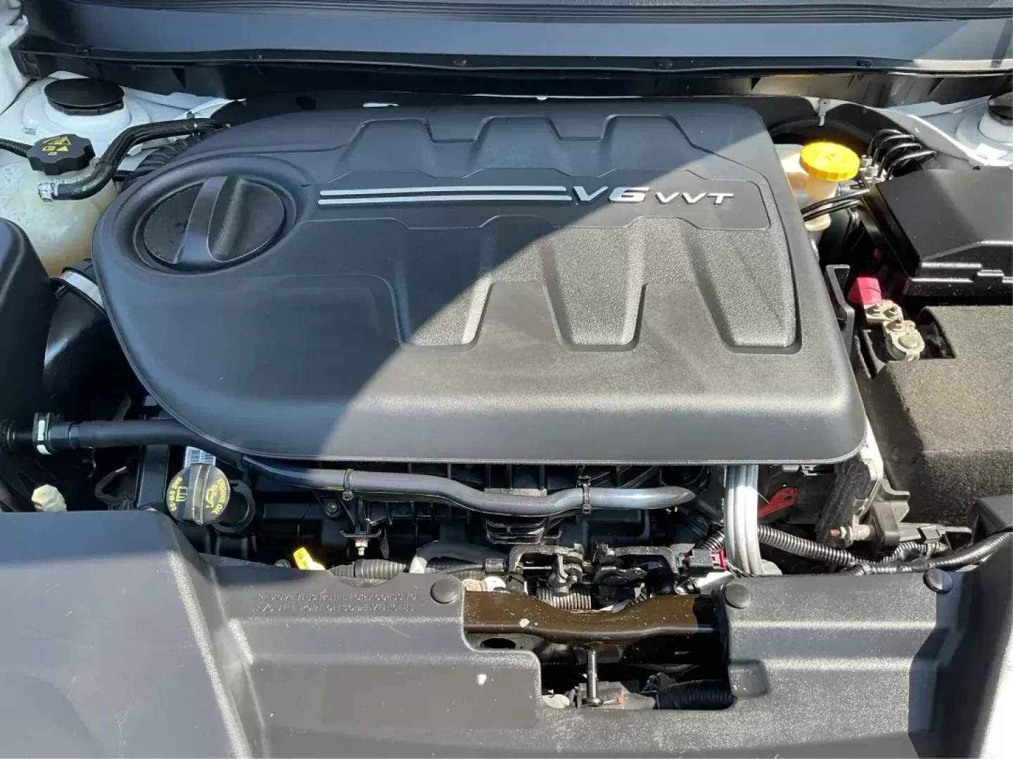 2016 Jeep Cherokee Latitude (1C4PJMCS9GW) with an Other engine, located at 8750 N County Rd 25A, Piqua, OH, 45356, (937) 908-9800, 40.164391, -84.232513 - 2016 Jeep Cherokee Latitude - Photo#10