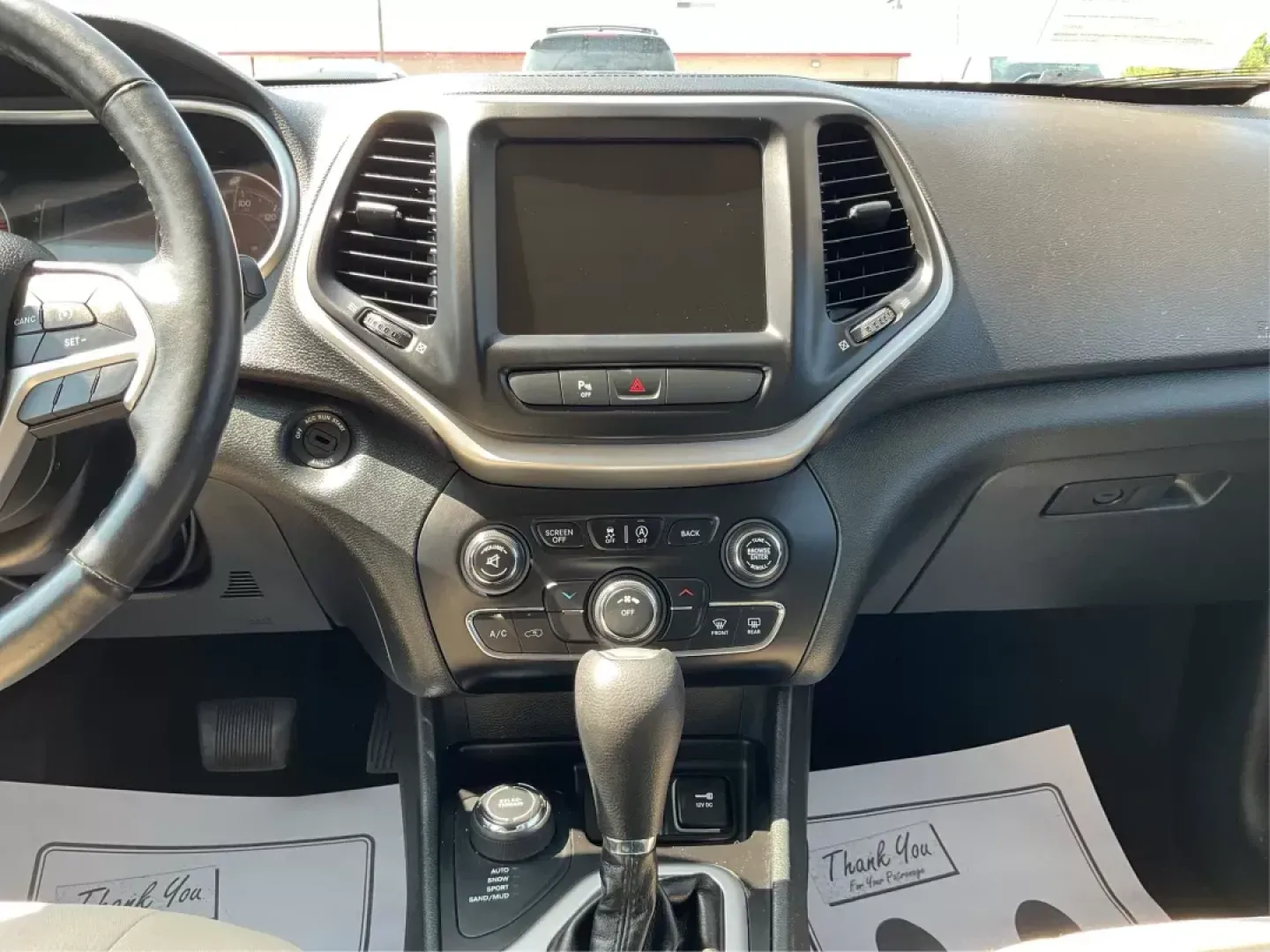 2016 Jeep Cherokee Latitude (1C4PJMCS9GW) with an Other engine, located at 8750 N County Rd 25A, Piqua, OH, 45356, (937) 908-9800, 40.164391, -84.232513 - 2016 Jeep Cherokee Latitude - Photo#12