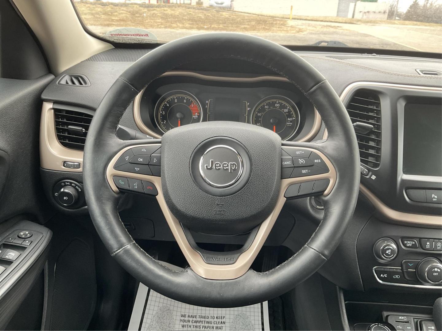 2016 Jeep Cherokee Latitude (1C4PJMCS0GW) with an Pentastar 3.2L V-6 DOHC engine, located at 1951 S Dayton Lakeview Rd., New Carlisle, OH, 45344, (937) 908-9800, 39.890999, -84.050255 - 2016 Jeep Cherokee Latitude - Photo#15