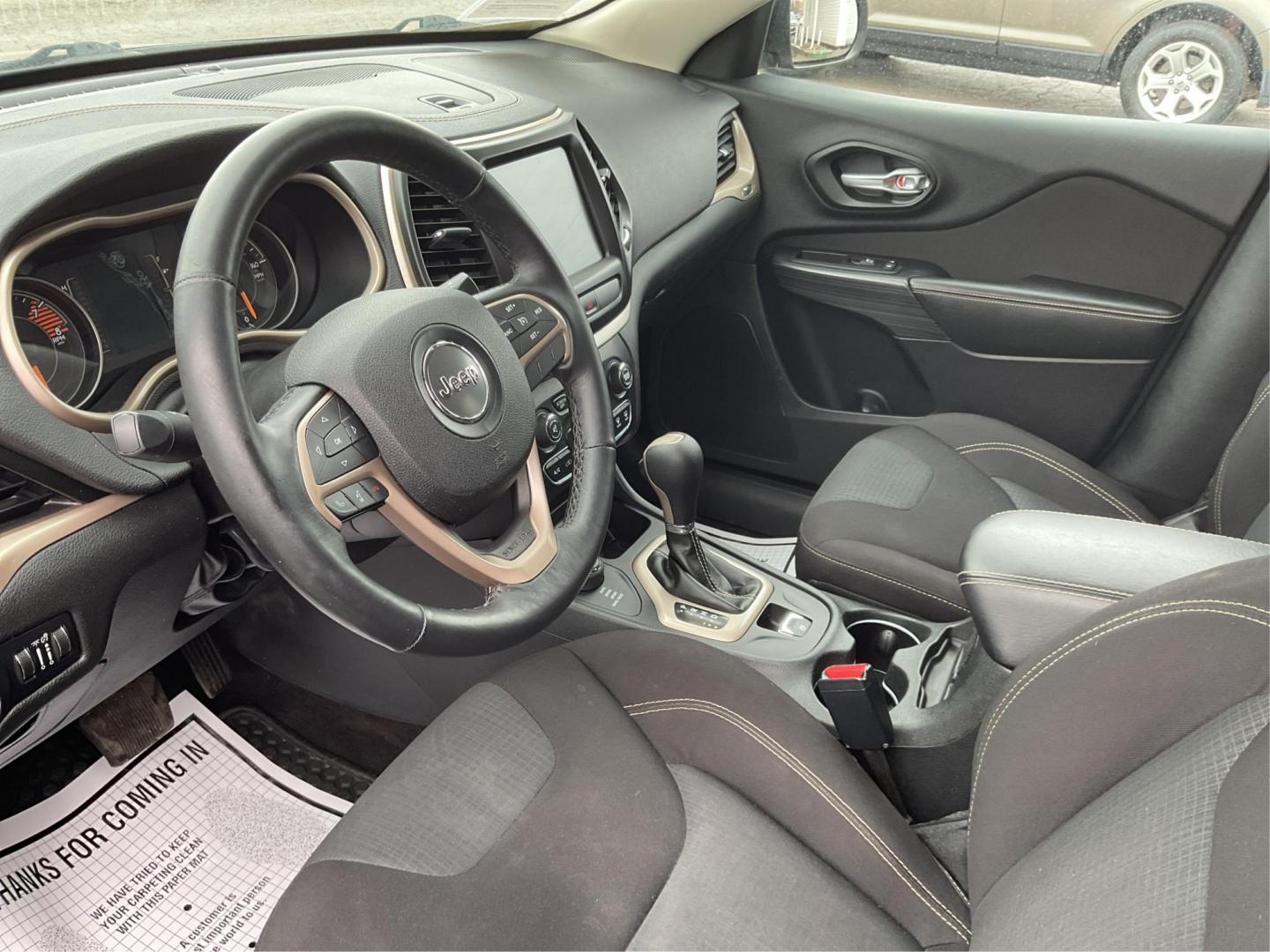 2016 Jeep Cherokee Latitude (1C4PJMCS0GW) with an Pentastar 3.2L V-6 DOHC engine, located at 1951 S Dayton Lakeview Rd., New Carlisle, OH, 45344, (937) 908-9800, 39.890999, -84.050255 - 2016 Jeep Cherokee Latitude - Photo#8