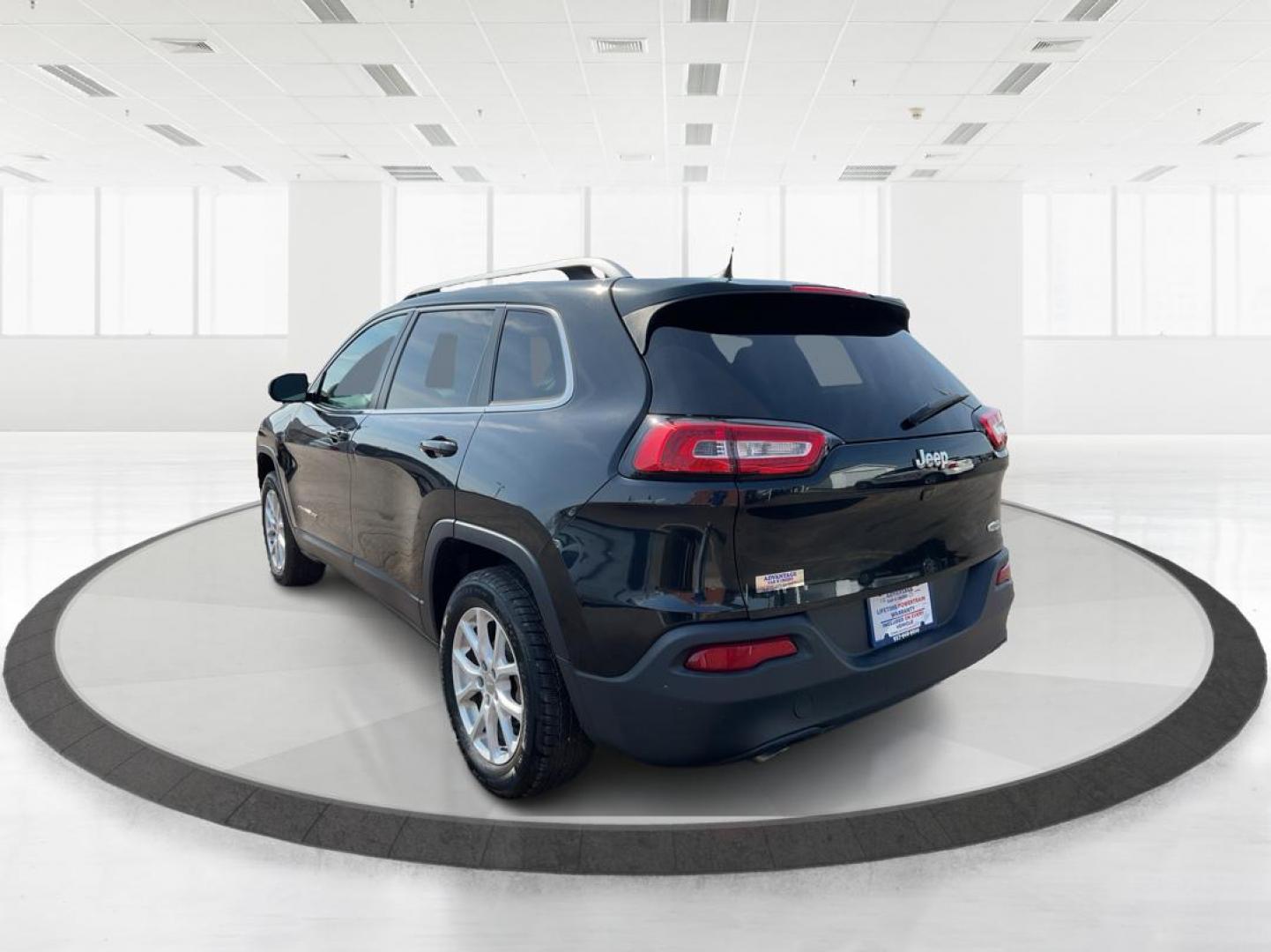 2016 Jeep Cherokee North (1C4PJLCB9GW) with an Other engine, located at 1099 N County Rd 25A, Troy, OH, 45373, (937) 908-9800, 40.057079, -84.212883 - 2016 Jeep Cherokee North - Photo#4