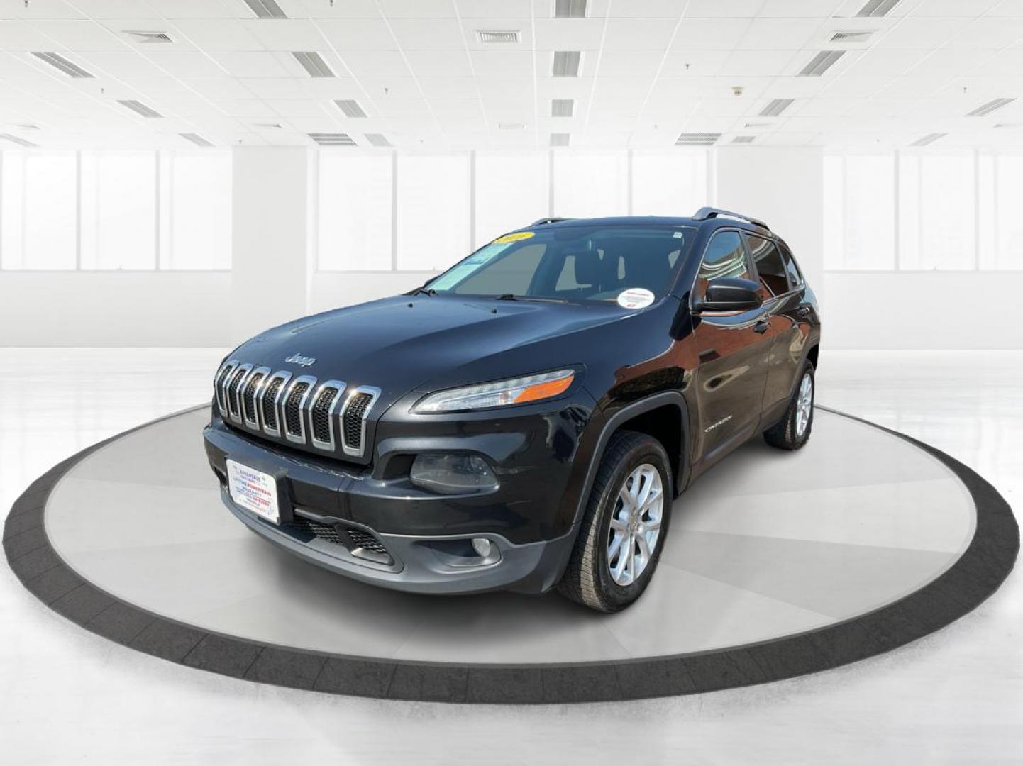 2016 Jeep Cherokee North (1C4PJLCB9GW) with an Other engine, located at 1099 N County Rd 25A, Troy, OH, 45373, (937) 908-9800, 40.057079, -84.212883 - 2016 Jeep Cherokee North - Photo#7