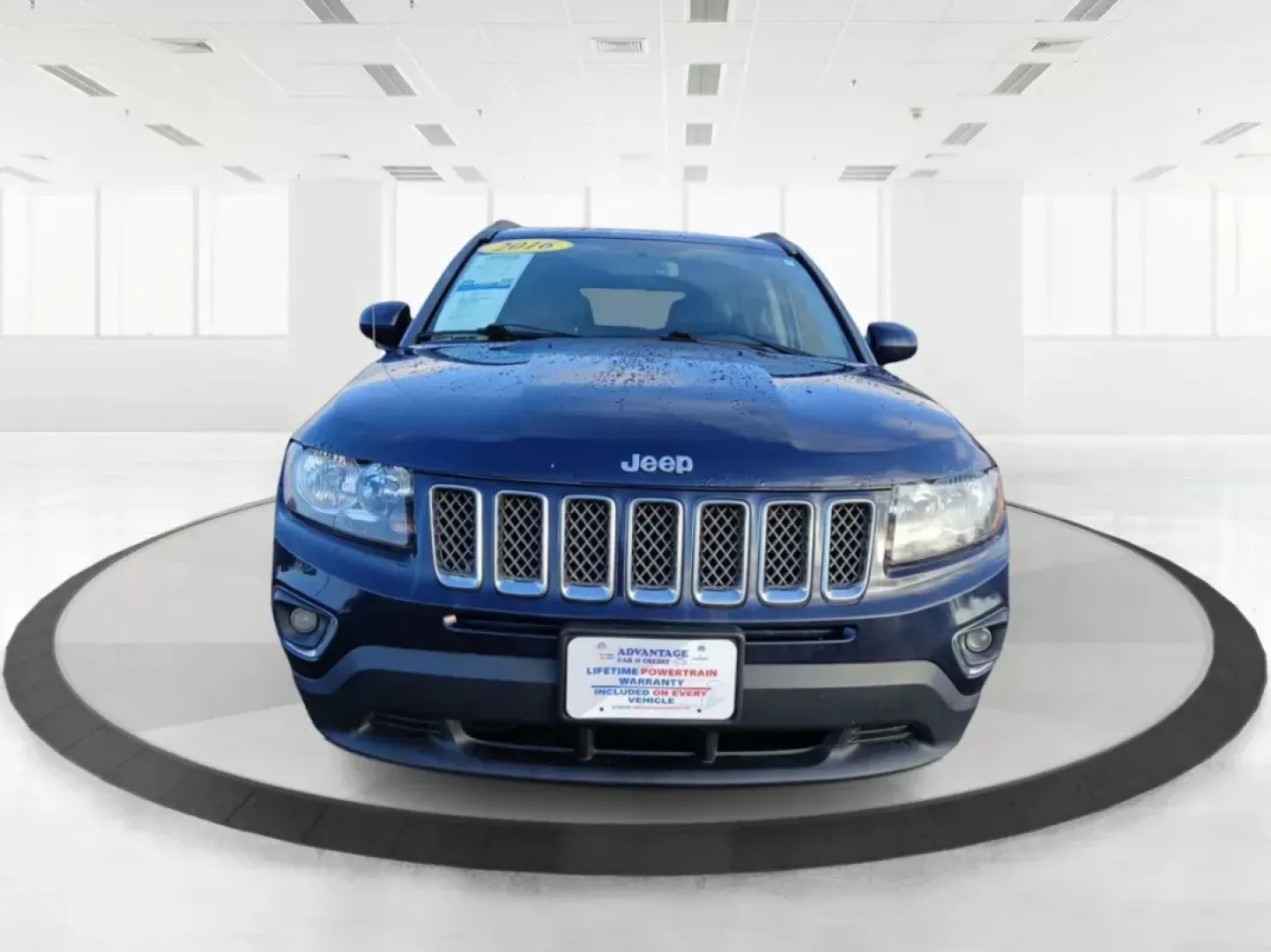 2016 Jeep Compass Latitude 4WD (1C4NJDEB7GD) with an 2.4L L4 DOHC 16V engine, 6-Speed Automatic transmission, located at 401 Woodman Dr, Riverside, OH, 45431, (937) 908-9800, 39.760899, -84.123421 - 2016 Jeep Compass Latitude 4WD - Photo#6