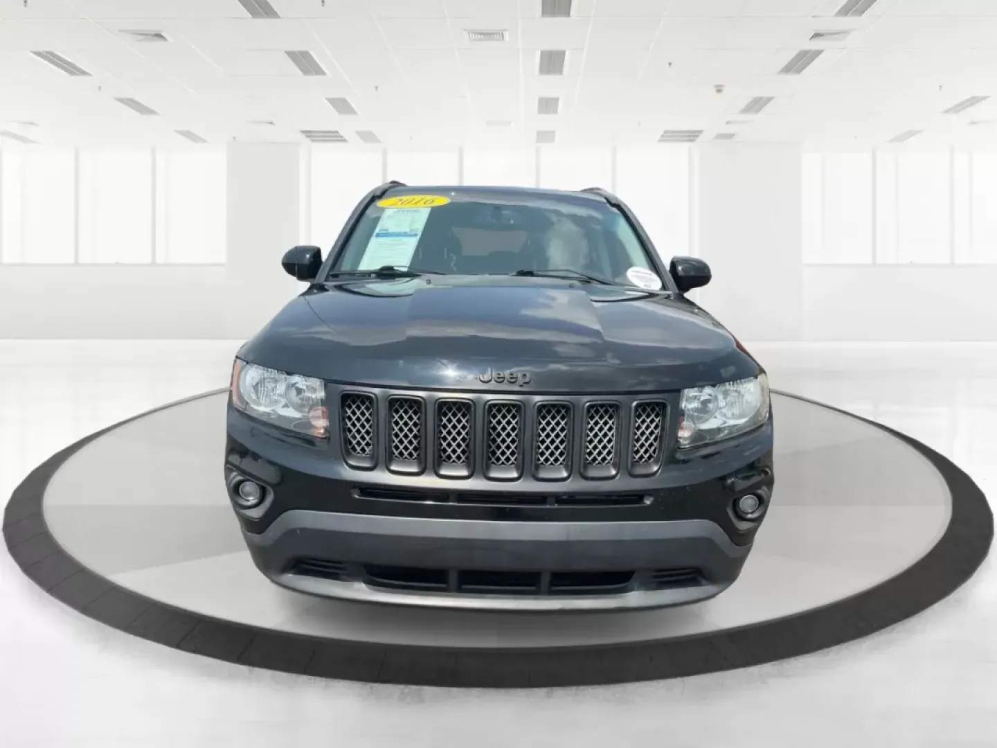 2016 Jeep Compass High Altitude Edition (1C4NJDEB2GD) with an 2.4L I-4 DOHC engine, located at 880 E. National Road, Vandalia, OH, 45377, (937) 908-9800, 39.891918, -84.183594 - **Adventure Awaits with this 2016 Jeep Compass High Altitude Edition!**<br /> <br /> Are you ready to elevate your driving experience? Perfect for weekend getaways or long commutes, this 2016 Jeep Compass High Altitude Edition is designed to tackle any journey with confidence and style. At Advantage - Photo#7