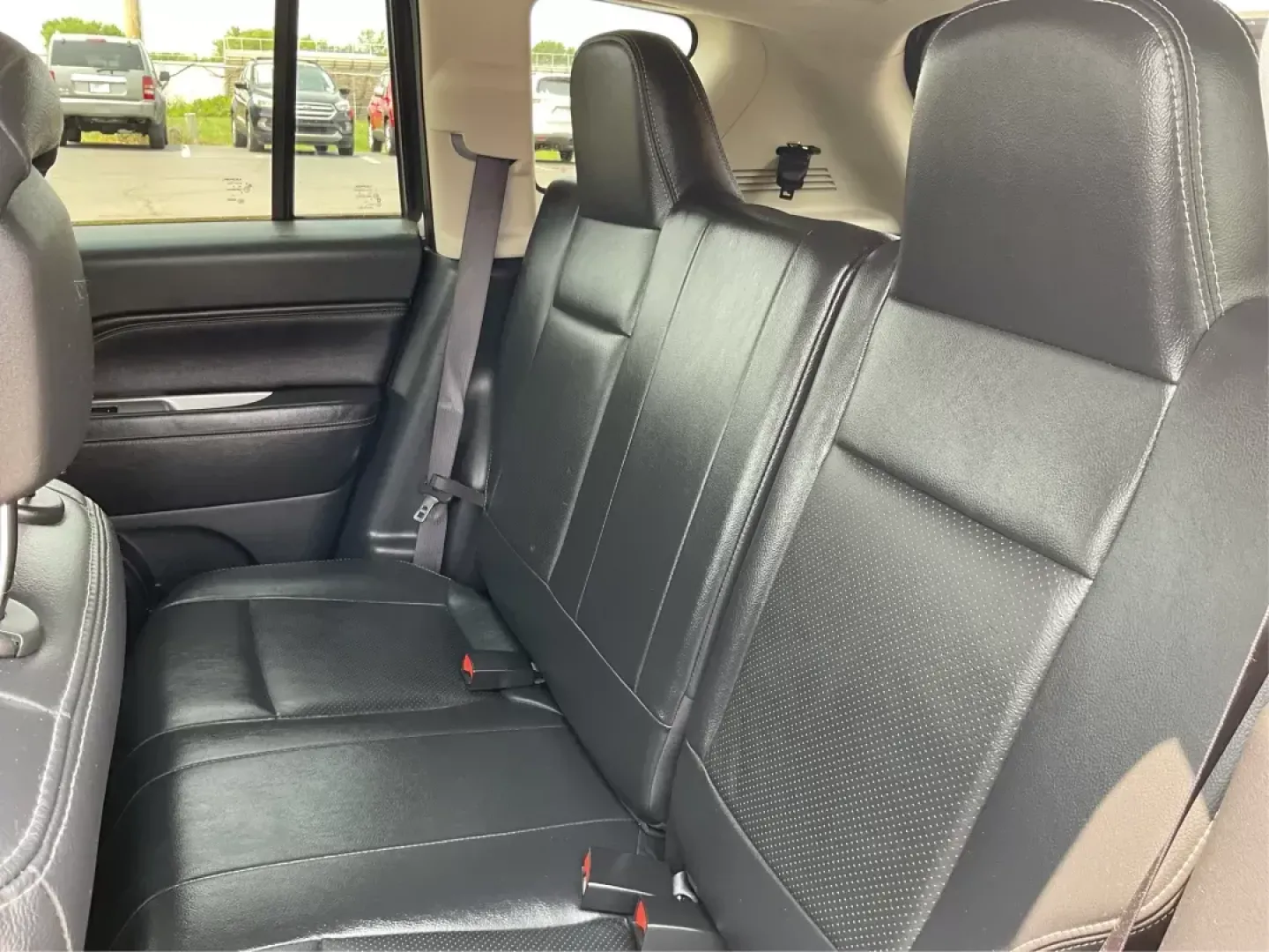2016 Jeep Compass High Altitude Edition (1C4NJDEB9GD) with an 2.4L I-4 DOHC engine, located at 1230 East Main St, Xenia, OH, 45385, (937) 908-9800, 39.688026, -83.910172 - 2016 Jeep Compass High Altitude Edition - Photo#9