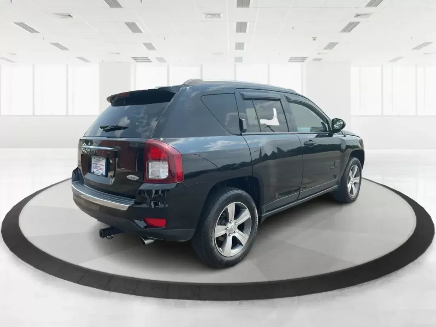 2016 Jeep Compass High Altitude Edition (1C4NJDEB2GD) with an 2.4L I-4 DOHC engine, located at 880 E. National Road, Vandalia, OH, 45377, (937) 908-9800, 39.891918, -84.183594 - **Adventure Awaits with this 2016 Jeep Compass High Altitude Edition!**<br /> <br /> Are you ready to elevate your driving experience? Perfect for weekend getaways or long commutes, this 2016 Jeep Compass High Altitude Edition is designed to tackle any journey with confidence and style. At Advantage - Photo#2