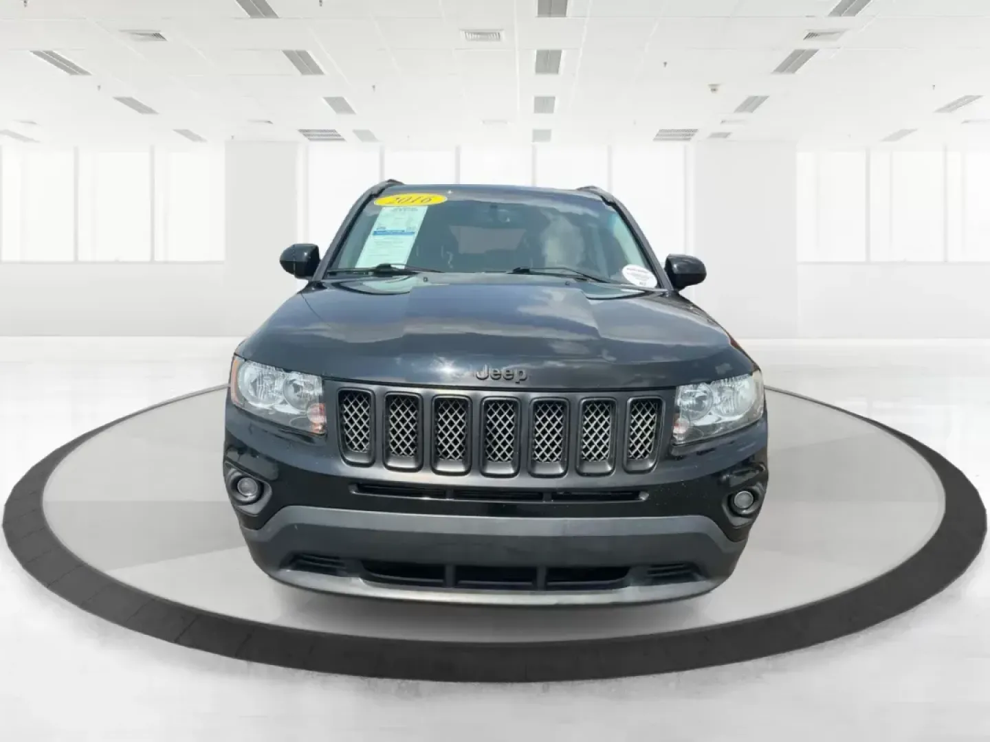 2016 Jeep Compass High Altitude Edition (1C4NJDEB2GD) with an 2.4L I-4 DOHC engine, located at 880 E. National Road, Vandalia, OH, 45377, (937) 908-9800, 39.891918, -84.183594 - **Adventure Awaits with this 2016 Jeep Compass High Altitude Edition!**<br /> <br /> Are you ready to elevate your driving experience? Perfect for weekend getaways or long commutes, this 2016 Jeep Compass High Altitude Edition is designed to tackle any journey with confidence and style. At Advantage - Photo#6