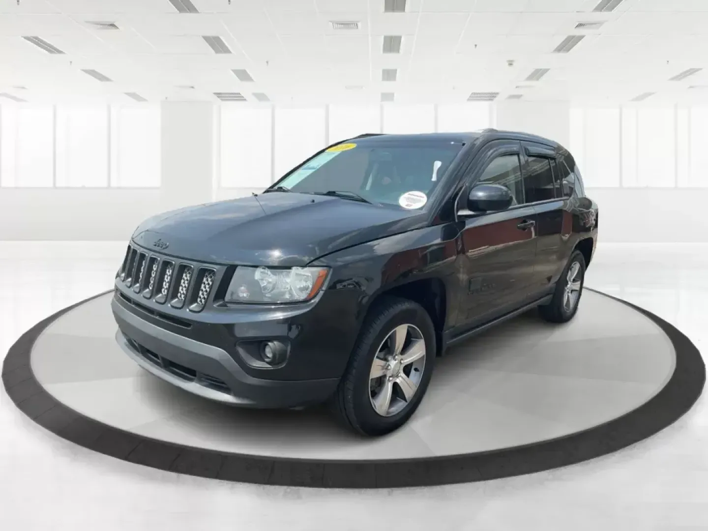 2016 Jeep Compass High Altitude Edition (1C4NJDEB2GD) with an 2.4L I-4 DOHC engine, located at 880 E. National Road, Vandalia, OH, 45377, (937) 908-9800, 39.891918, -84.183594 - **Adventure Awaits with this 2016 Jeep Compass High Altitude Edition!**<br /> <br /> Are you ready to elevate your driving experience? Perfect for weekend getaways or long commutes, this 2016 Jeep Compass High Altitude Edition is designed to tackle any journey with confidence and style. At Advantage - Photo#7