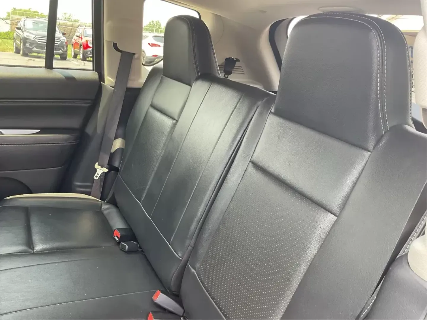 2016 Jeep Compass High Altitude Edition (1C4NJDEB2GD) with an 2.4L I-4 DOHC engine, located at 880 E. National Road, Vandalia, OH, 45377, (937) 908-9800, 39.891918, -84.183594 - **Adventure Awaits with this 2016 Jeep Compass High Altitude Edition!**<br /> <br /> Are you ready to elevate your driving experience? Perfect for weekend getaways or long commutes, this 2016 Jeep Compass High Altitude Edition is designed to tackle any journey with confidence and style. At Advantage - Photo#9
