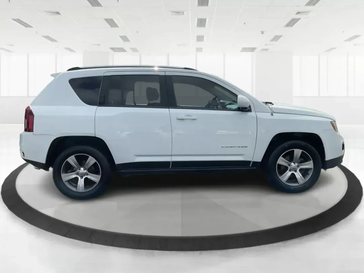 2016 Jeep Compass High Altitude Edition (1C4NJDEB6GD) with an 2.4L I-4 DOHC engine, located at 8750 N County Rd 25A, Piqua, OH, 45356, (937) 908-9800, 40.164391, -84.232513 - Are you ready to elevate your adventures and make every journey a memorable one? Introducing the 2016 Jeep Compass High Altitude Edition, your perfect companion for weekend getaways, daily commutes, or family road trips! At Advantage Car and Credit, located at 1184 Kauffman Ave, Fairborn, OH 45324, - Photo#1
