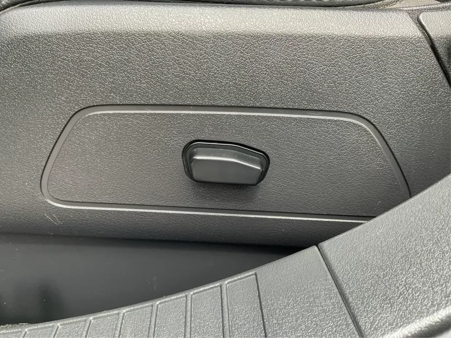 2016 Jeep Compass High Altitude Edition (1C4NJDEB6GD) with an 2.4L I-4 DOHC engine, located at 8750 N County Rd 25A, Piqua, OH, 45356, (937) 908-9800, 40.164391, -84.232513 - Are you ready to elevate your adventures and make every journey a memorable one? Introducing the 2016 Jeep Compass High Altitude Edition, your perfect companion for weekend getaways, daily commutes, or family road trips! At Advantage Car and Credit, located at 1184 Kauffman Ave, Fairborn, OH 45324, - Photo#16