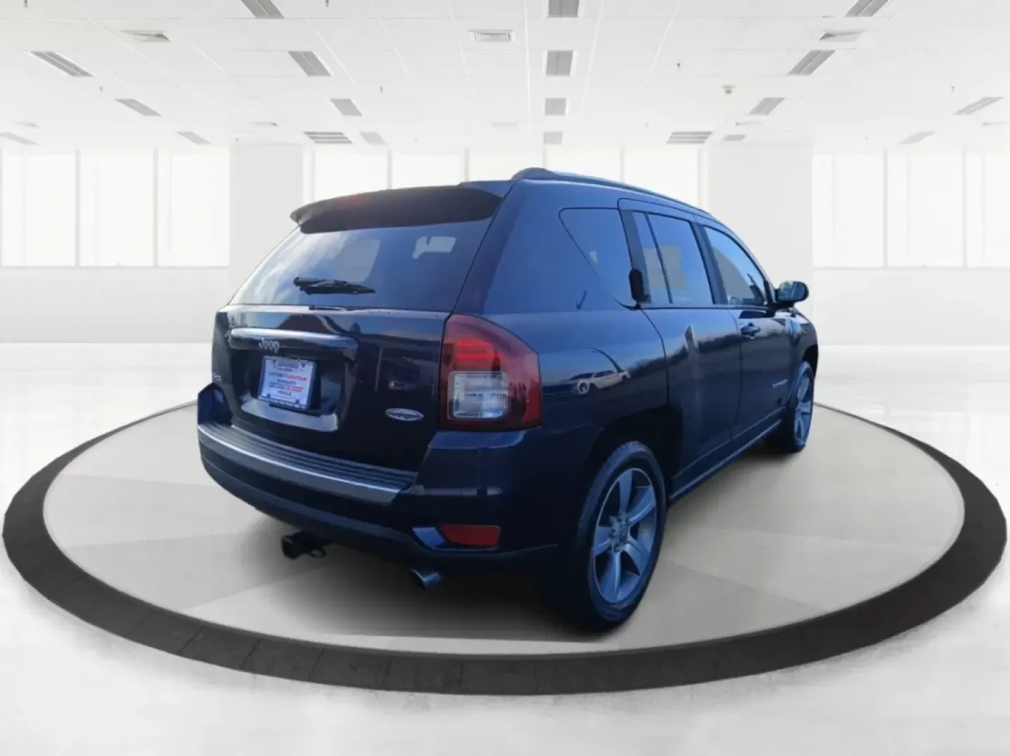 2016 Jeep Compass Latitude 4WD (1C4NJDEB7GD) with an 2.4L L4 DOHC 16V engine, 6-Speed Automatic transmission, located at 1184 Kauffman Ave, Fairborn, OH, 45324, (937) 908-9800, 39.807072, -84.030914 - **Discover Adventure with the 2016 Jeep Compass Latitude 4WD at Advantage Car and Credit!**<br /> <br /> Are you ready to embrace your next adventure? Whether you're planning a weekend getaway, commuting to work, or navigating your family through busy city streets, the 2016 Jeep Compass Latitude 4WD - Photo#2