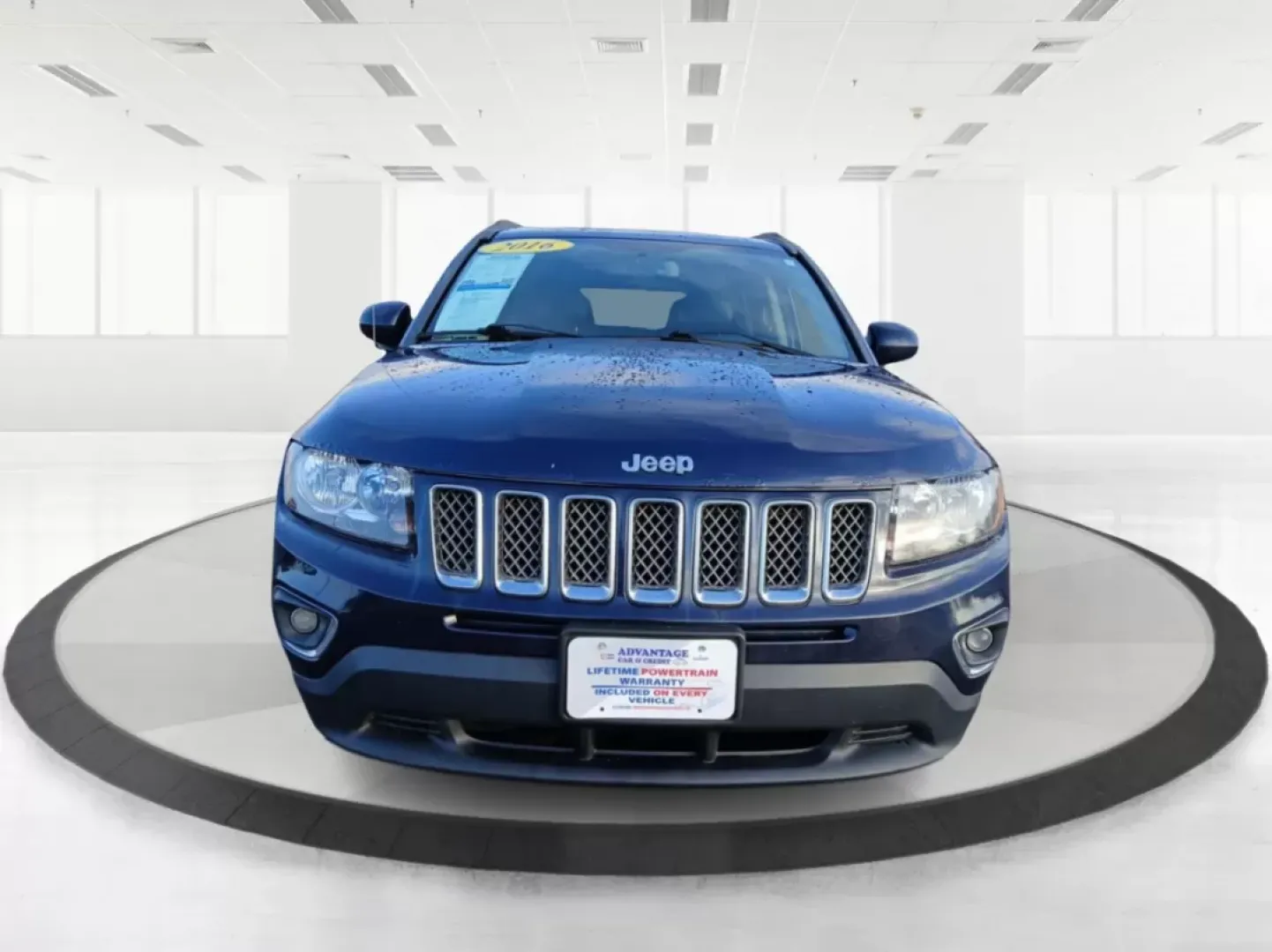 2016 Jeep Compass Latitude 4WD (1C4NJDEB7GD) with an 2.4L L4 DOHC 16V engine, 6-Speed Automatic transmission, located at 1184 Kauffman Ave, Fairborn, OH, 45324, (937) 908-9800, 39.807072, -84.030914 - **Discover Adventure with the 2016 Jeep Compass Latitude 4WD at Advantage Car and Credit!**<br /> <br /> Are you ready to embrace your next adventure? Whether you're planning a weekend getaway, commuting to work, or navigating your family through busy city streets, the 2016 Jeep Compass Latitude 4WD - Photo#7