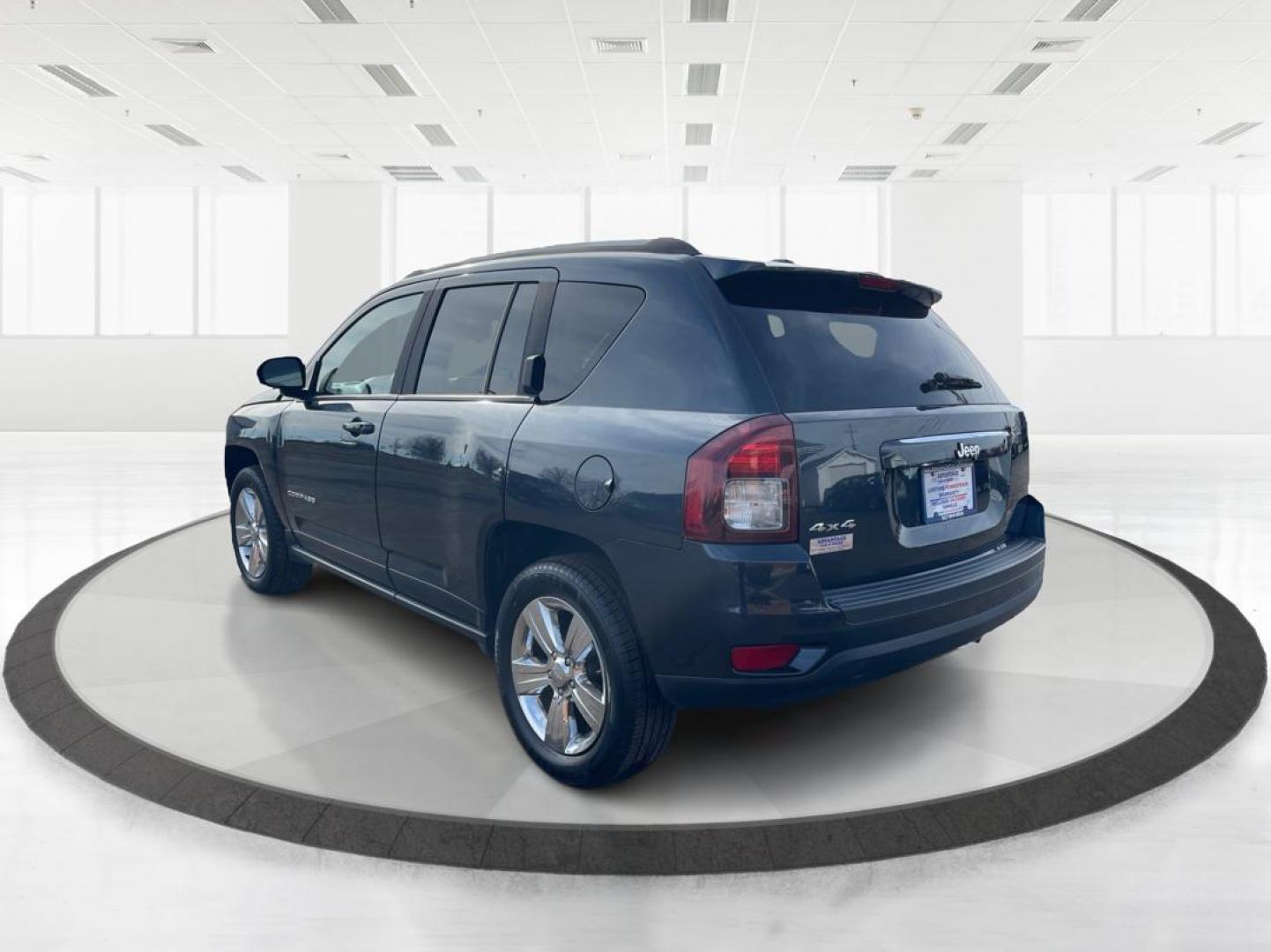2016 Blue Jeep Compass Sport 4WD (1C4NJDBB5GD) with an 2.4L L4 DOHC 16V engine, located at 8750 N County Rd 25A, Piqua, OH, 45356, (937) 908-9800, 40.164391, -84.232513 - 2016 Jeep Compass Sport 4WD - Photo#4